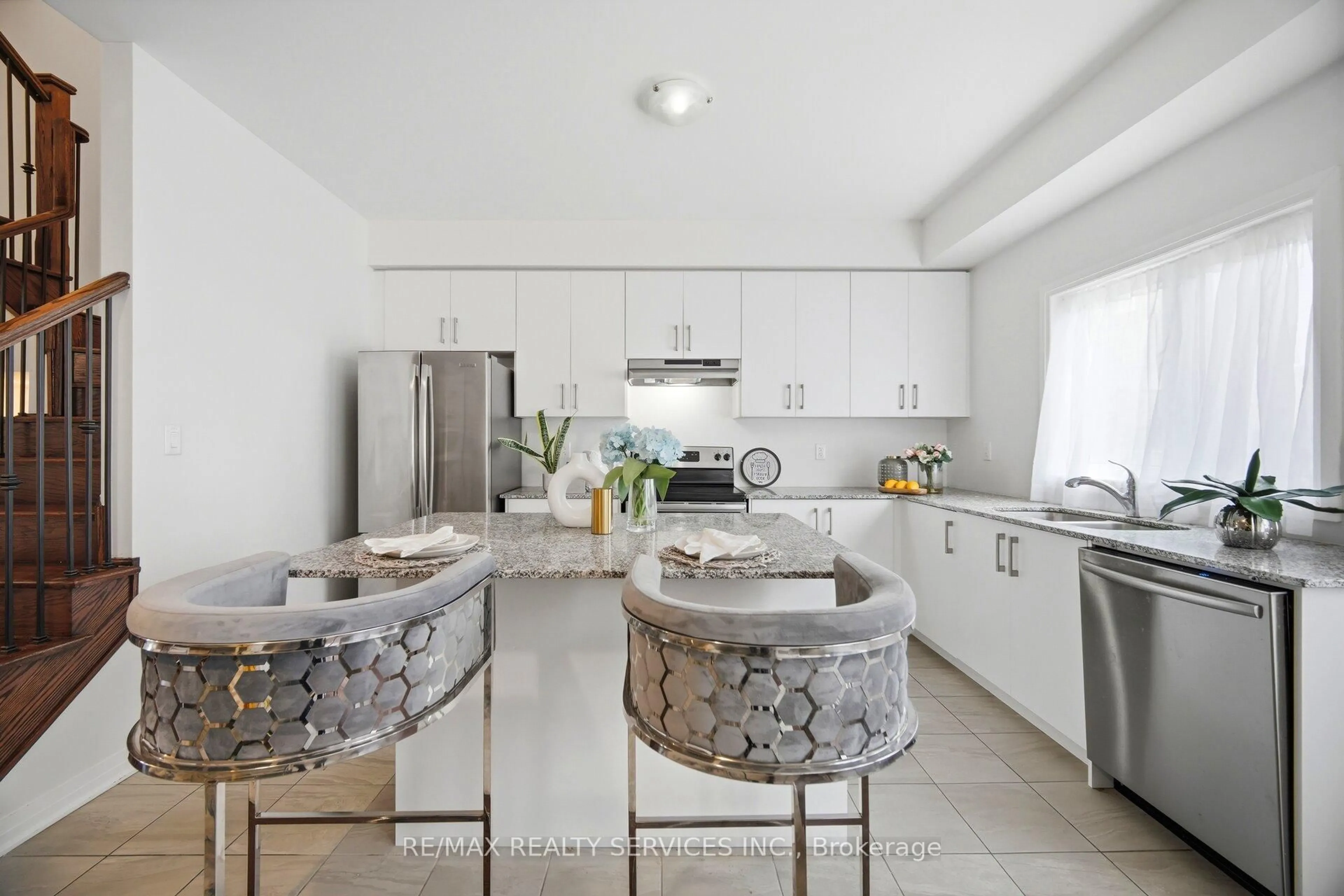 Open concept kitchen, ceramic/tile floor for 6 Landsborough St, East Luther Grand Valley Ontario L9W 7R1