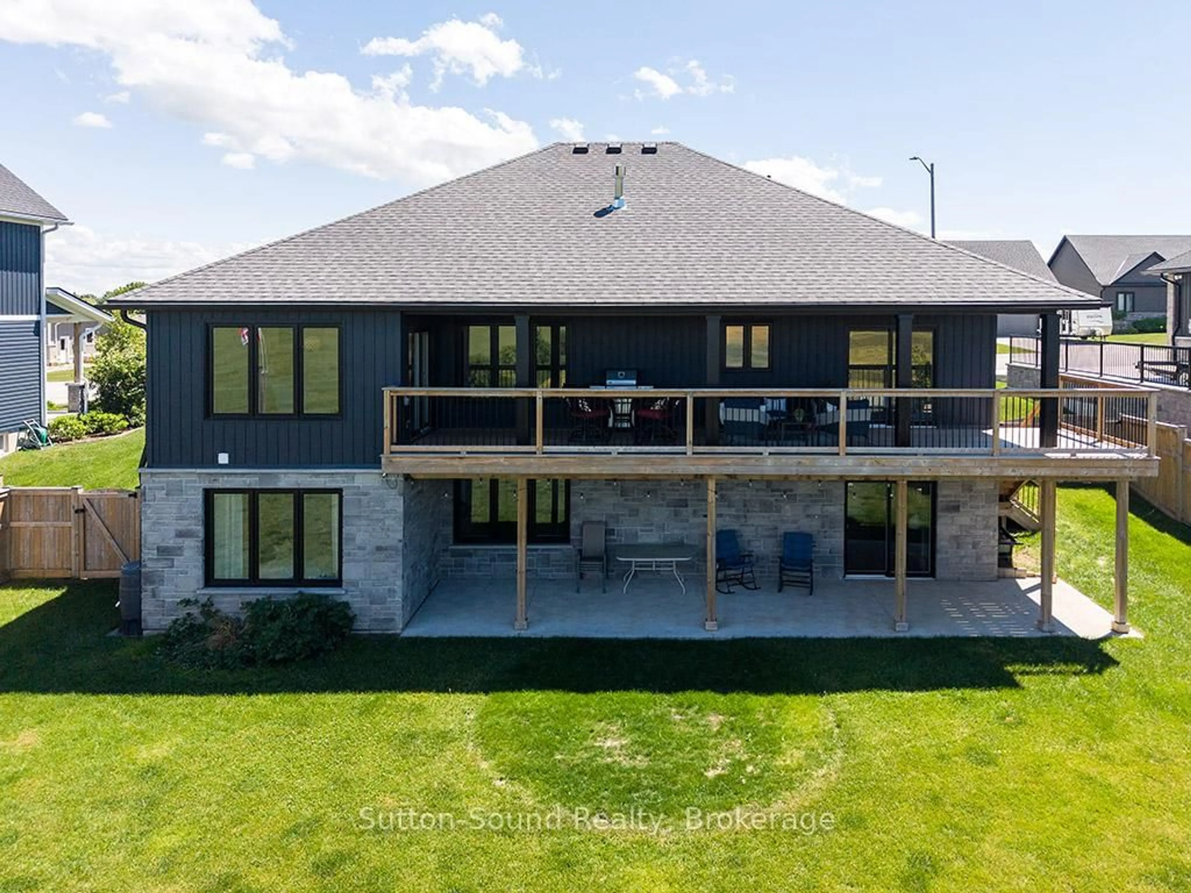 A pic from outside/outdoor area/front of a property/back of a property/a pic from drone, building for 32 Chestnut Hill Cres, Arran-Elderslie Ontario N0H 2N0