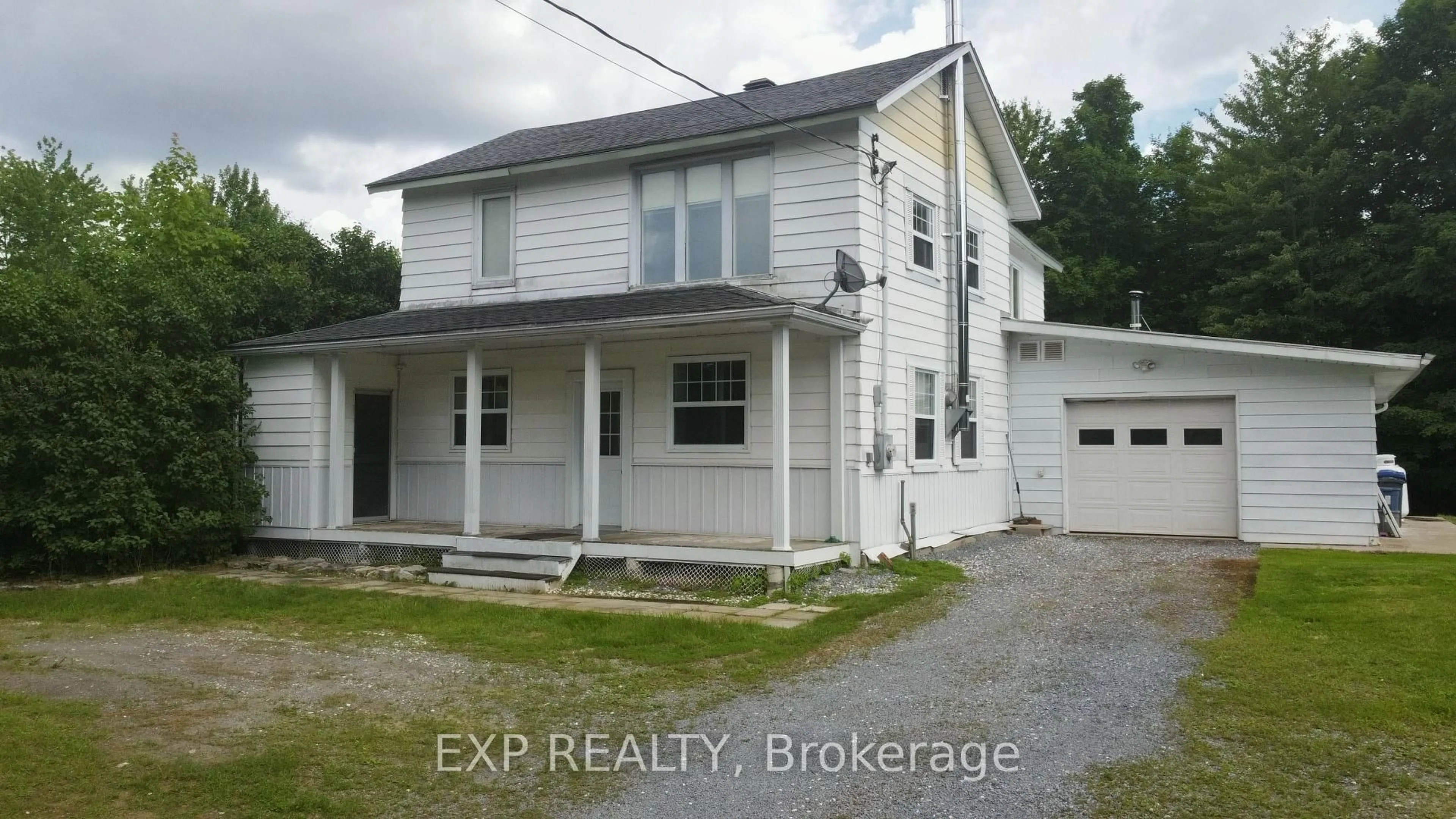 A pic from outside/outdoor area/front of a property/back of a property/a pic from drone, building for 3620 Carriere Rd, Alfred and Plantagenet Ontario K0B 1A0