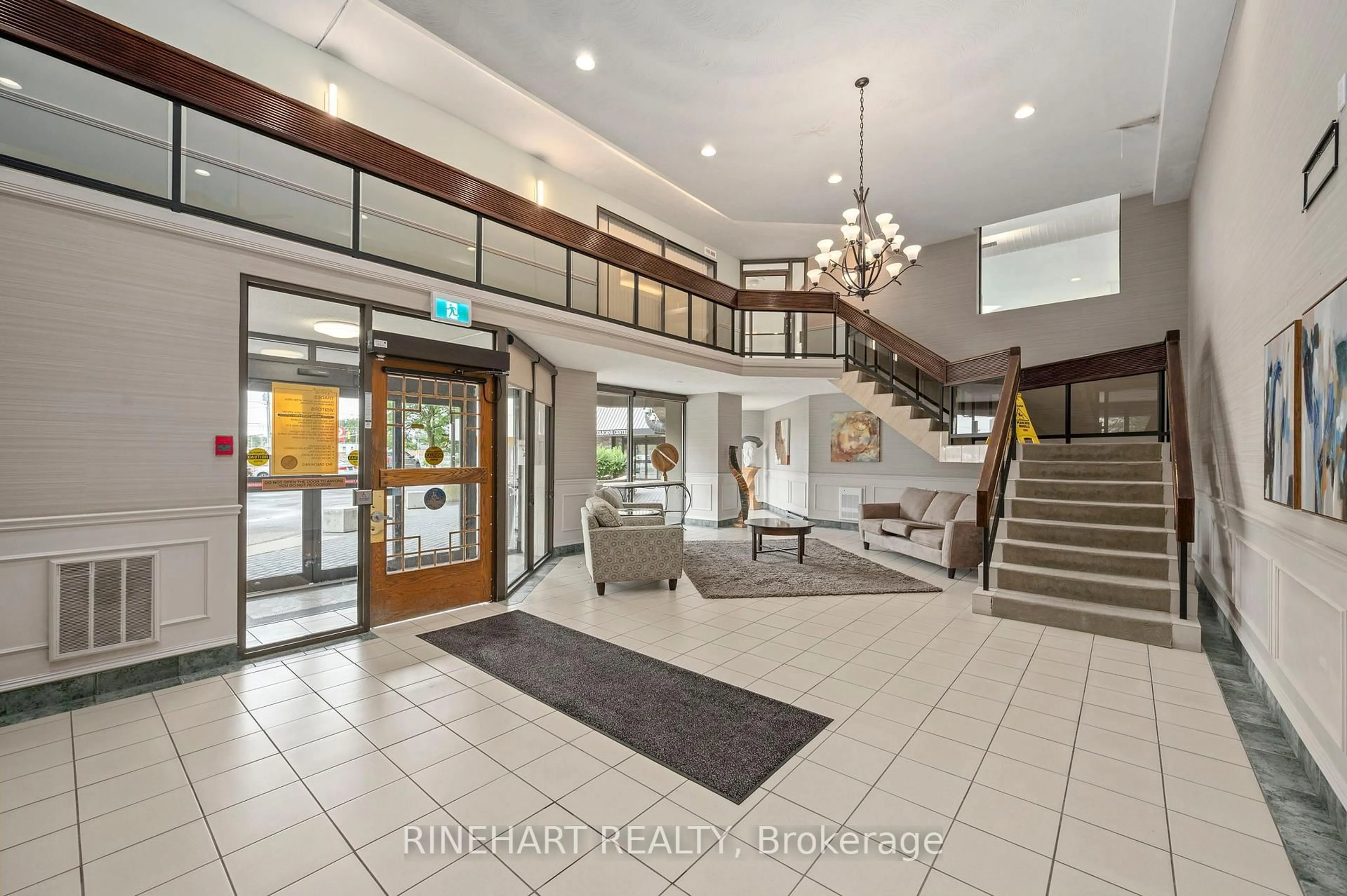 Indoor foyer for 363 Colborne St #2701, London East Ontario N6B 3N3