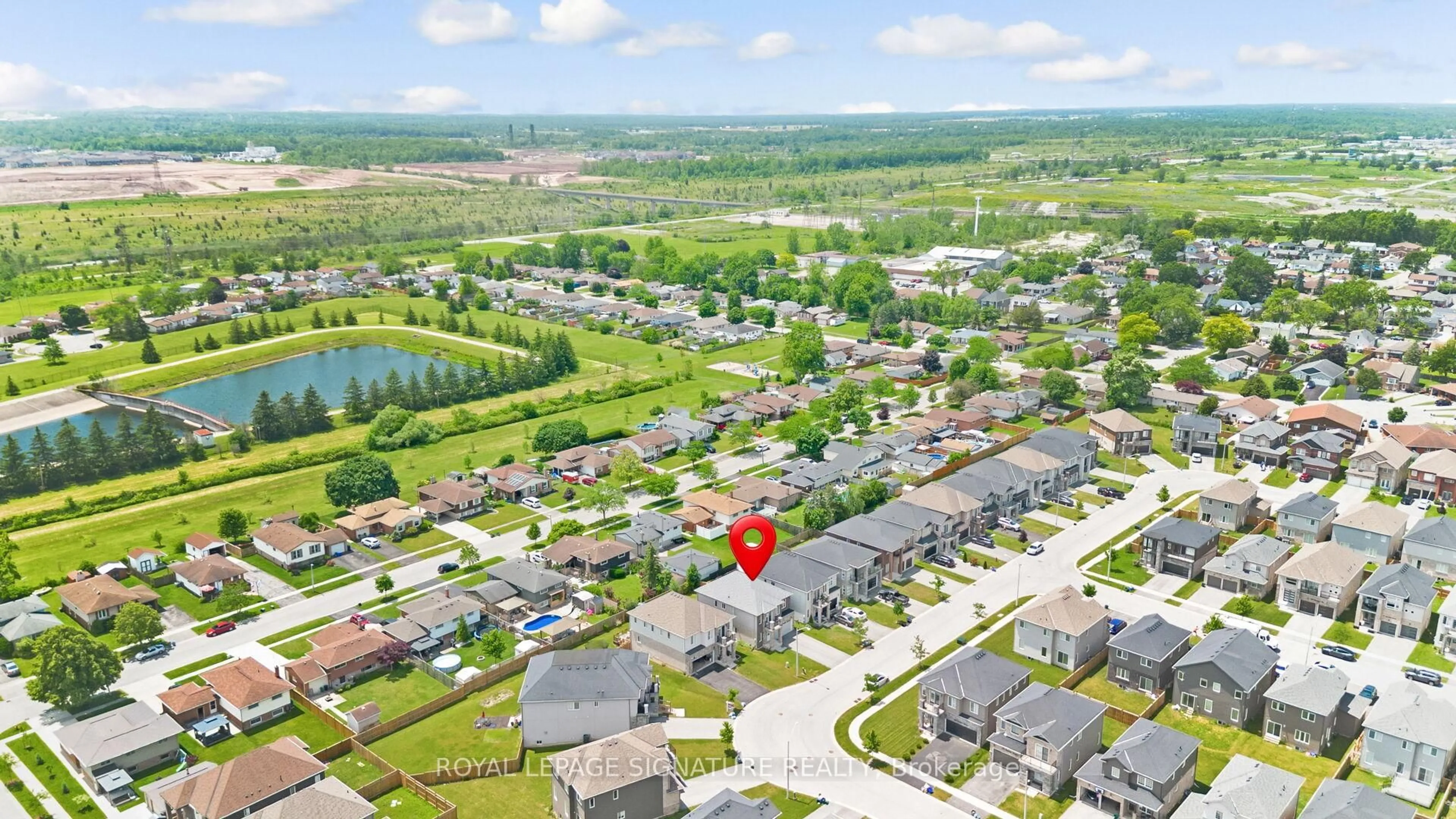 A pic from outside/outdoor area/front of a property/back of a property/a pic from drone, street for 184 Bethune Ave, Welland Ontario L3B 0H6