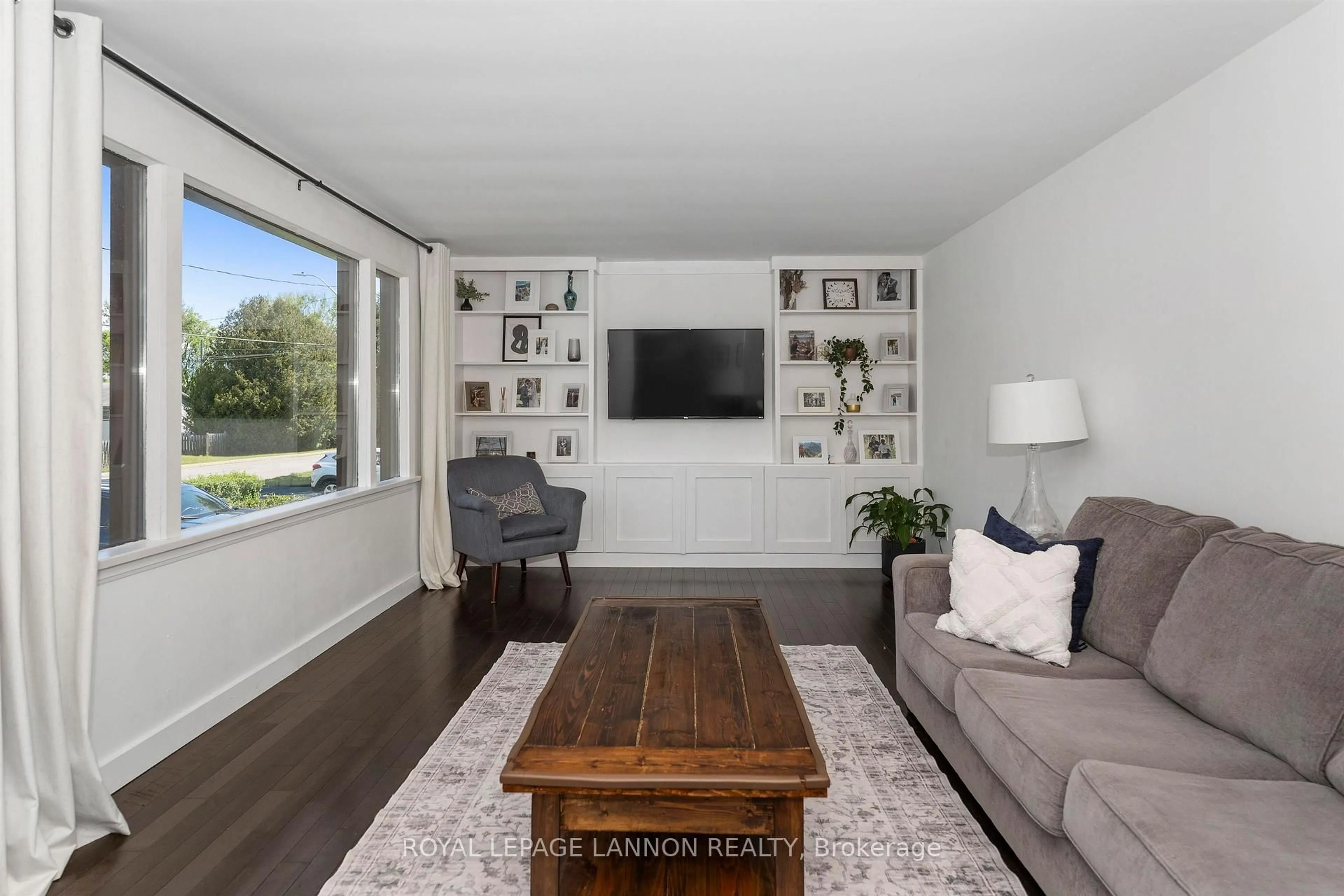 Living room with furniture, wood/laminate floor for 79 VERA Ave, Thunder Bay Ontario P7A 6T7