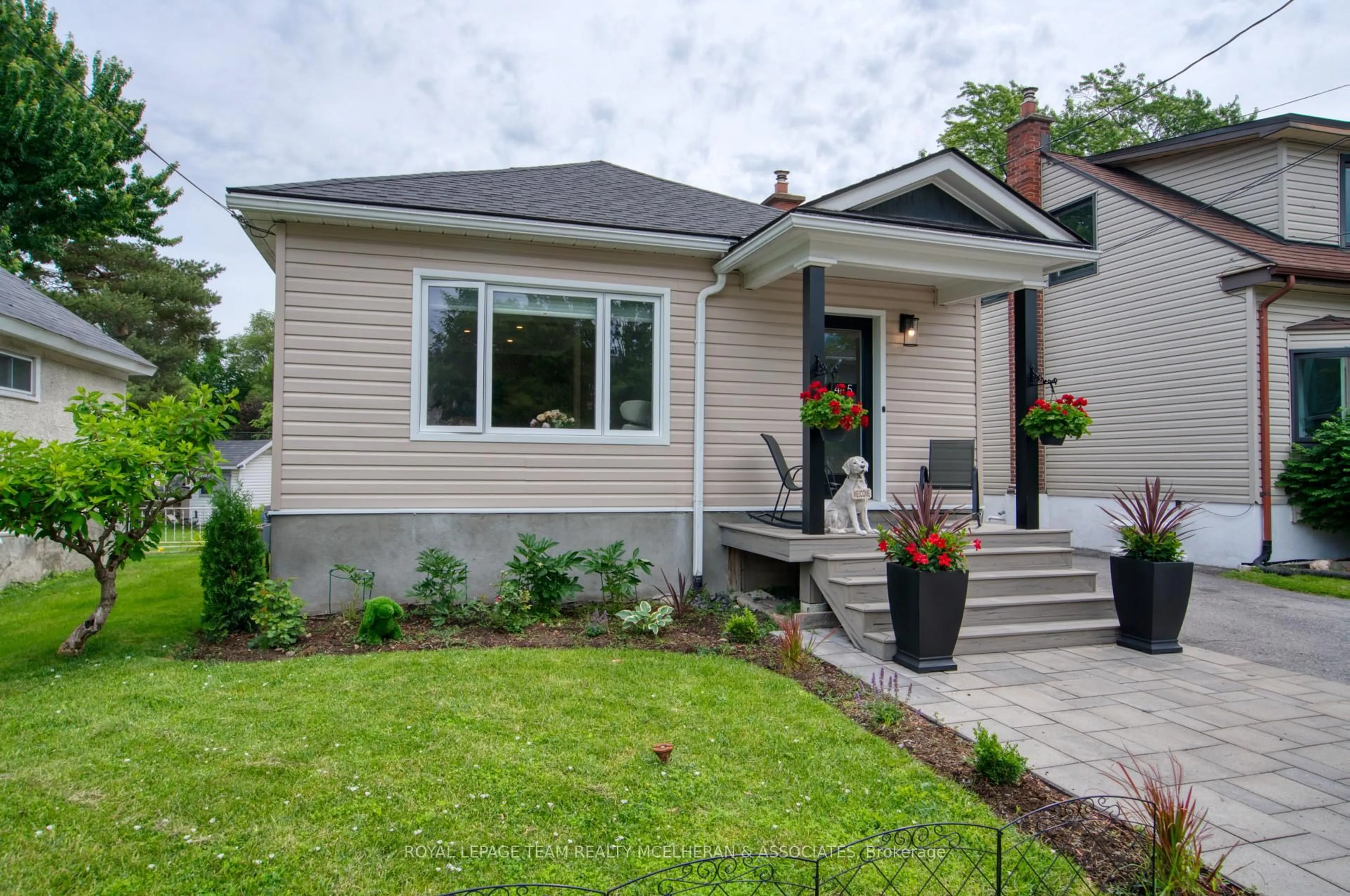 Home with brick exterior material, street for 415 Hilson Ave, Ottawa Ontario K1Z 6B9