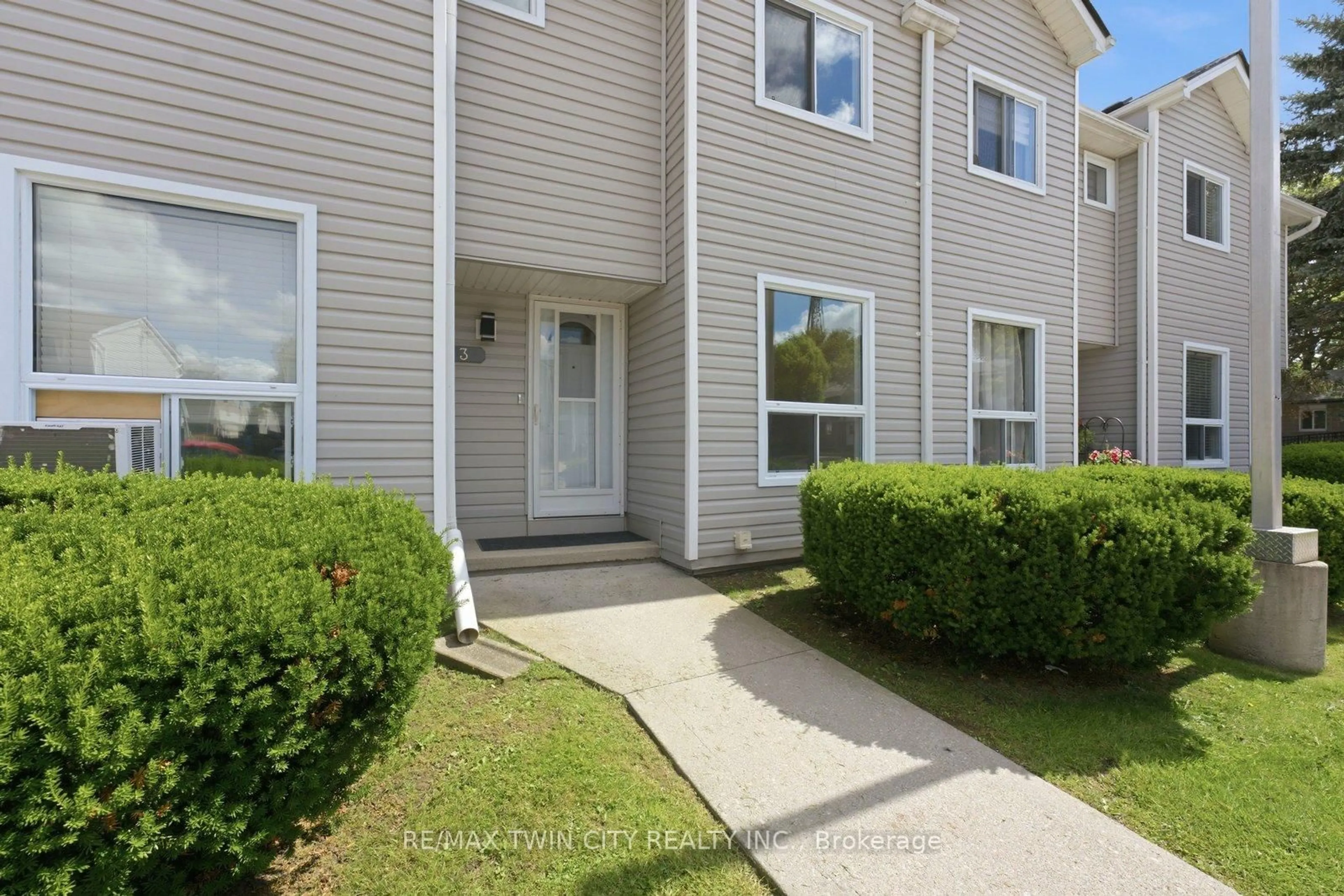 Unknown for 476 Grey St #3, Brantford Ontario N3S 7S5