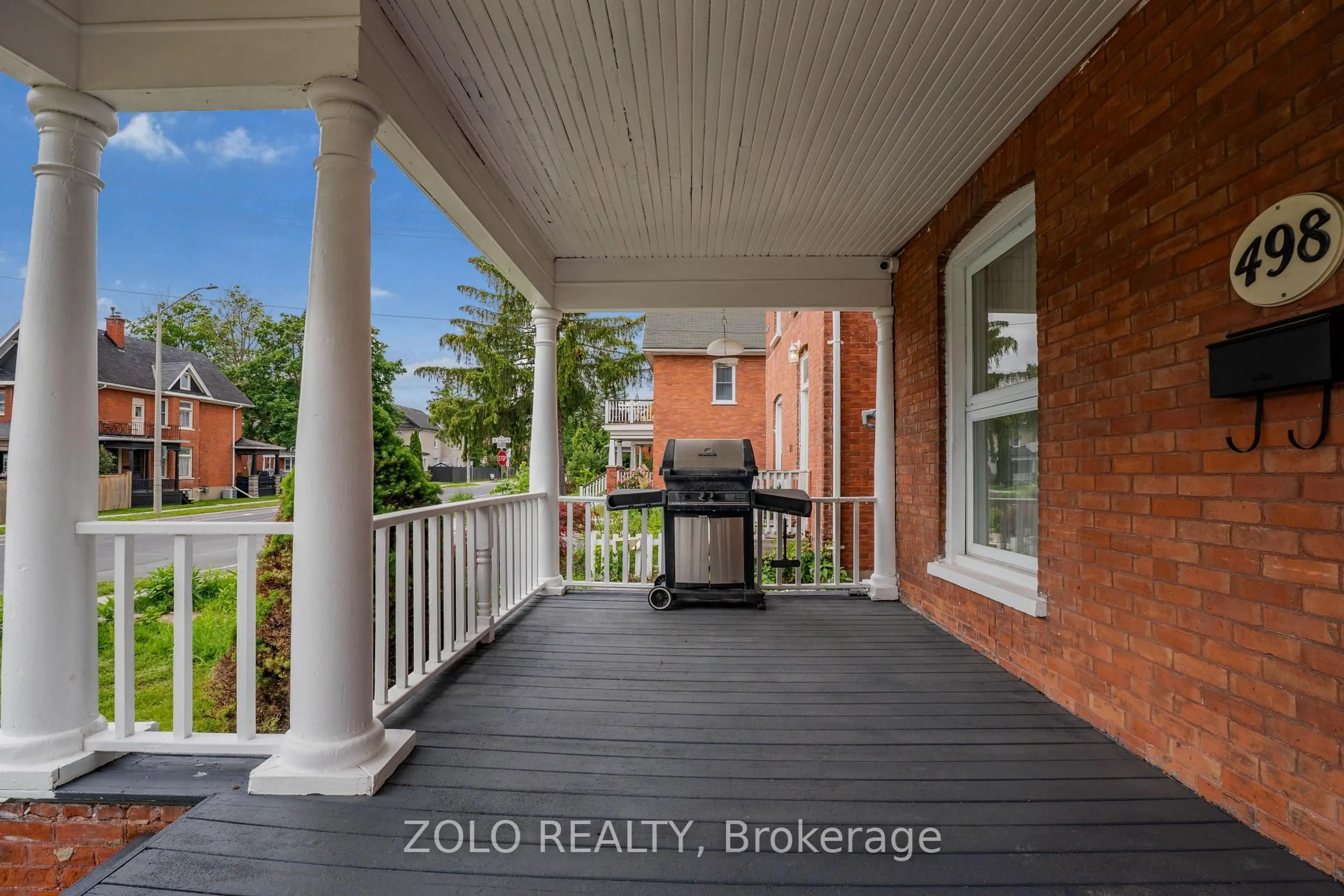 Patio, street for 498 Charlotte St, Peterborough Ontario K9J 2W3