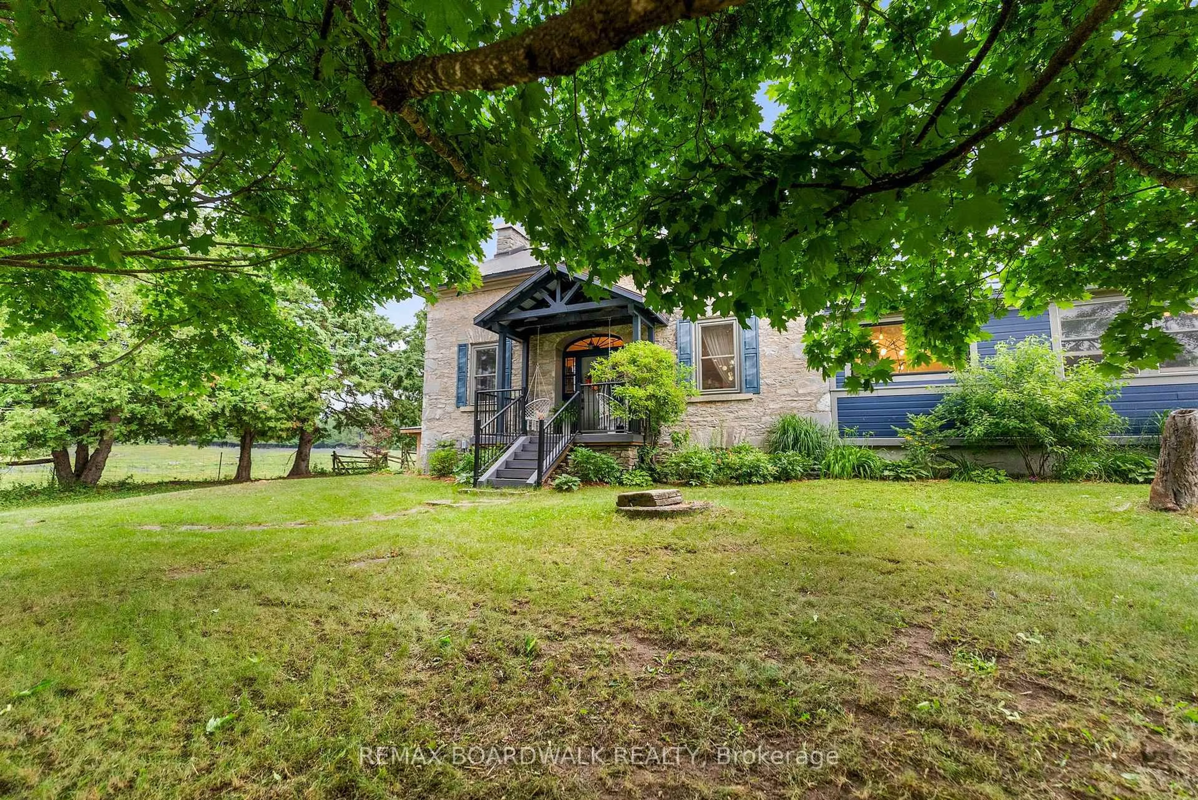 A pic from outside/outdoor area/front of a property/back of a property/a pic from drone, street for 1415 Sheridan Rapids Rd, Lanark Ontario K0G 1K0