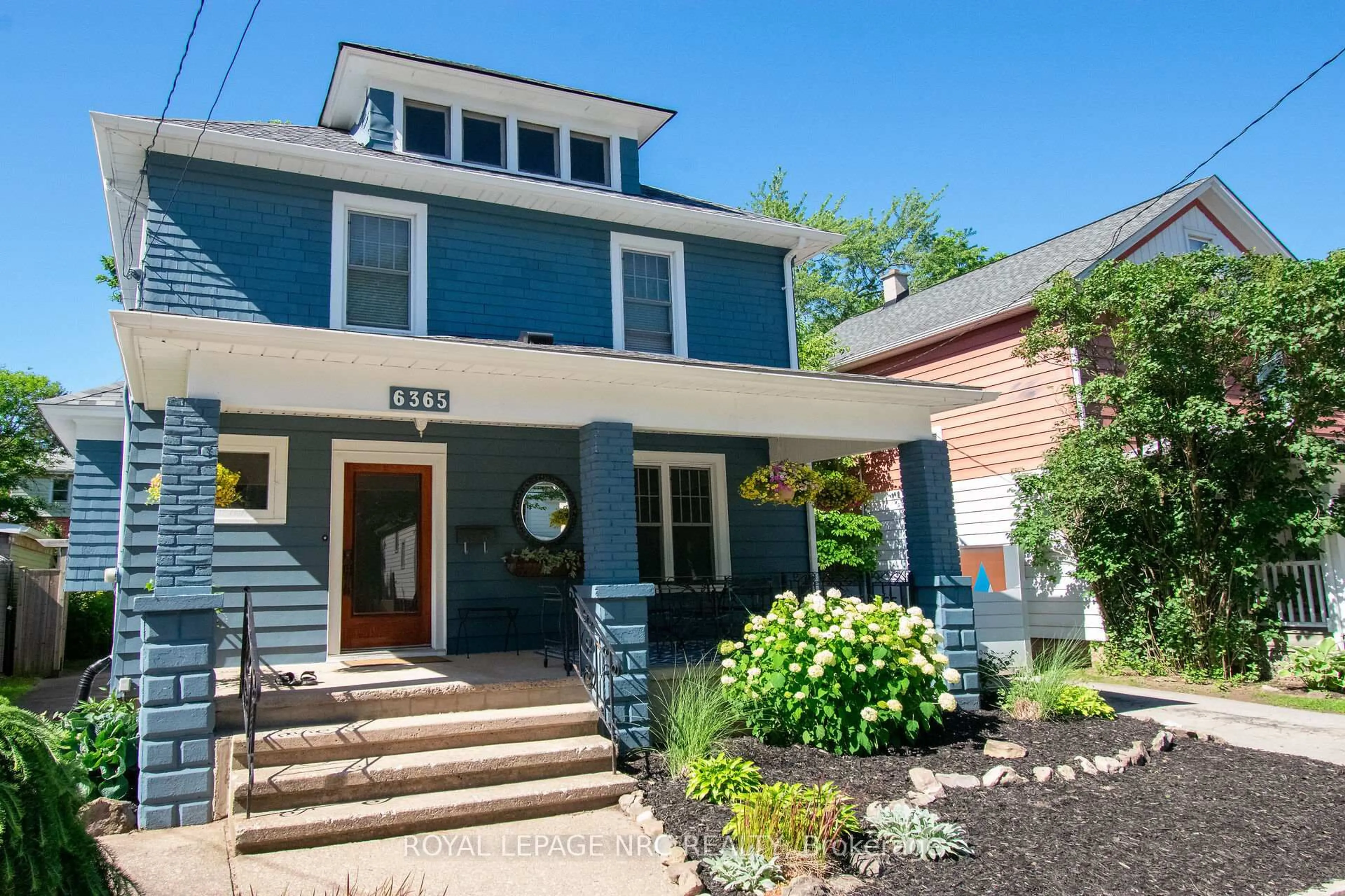 Home with brick exterior material, street for 6365 Barker St, Niagara Falls Ontario L2G 1Y6