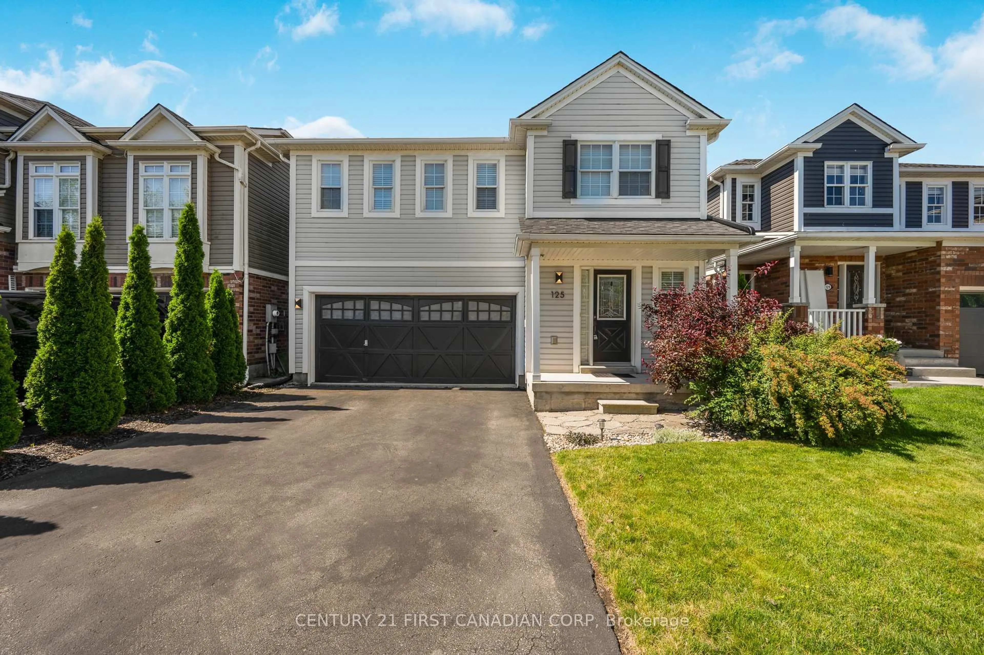 Home with vinyl exterior material, street for 125 Voyager Pass, Hamilton Ontario L0R 1C0