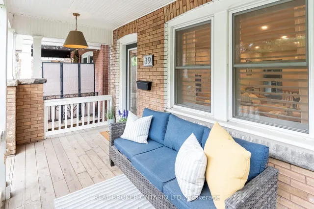 39 East Bend Ave, Hamilton 3