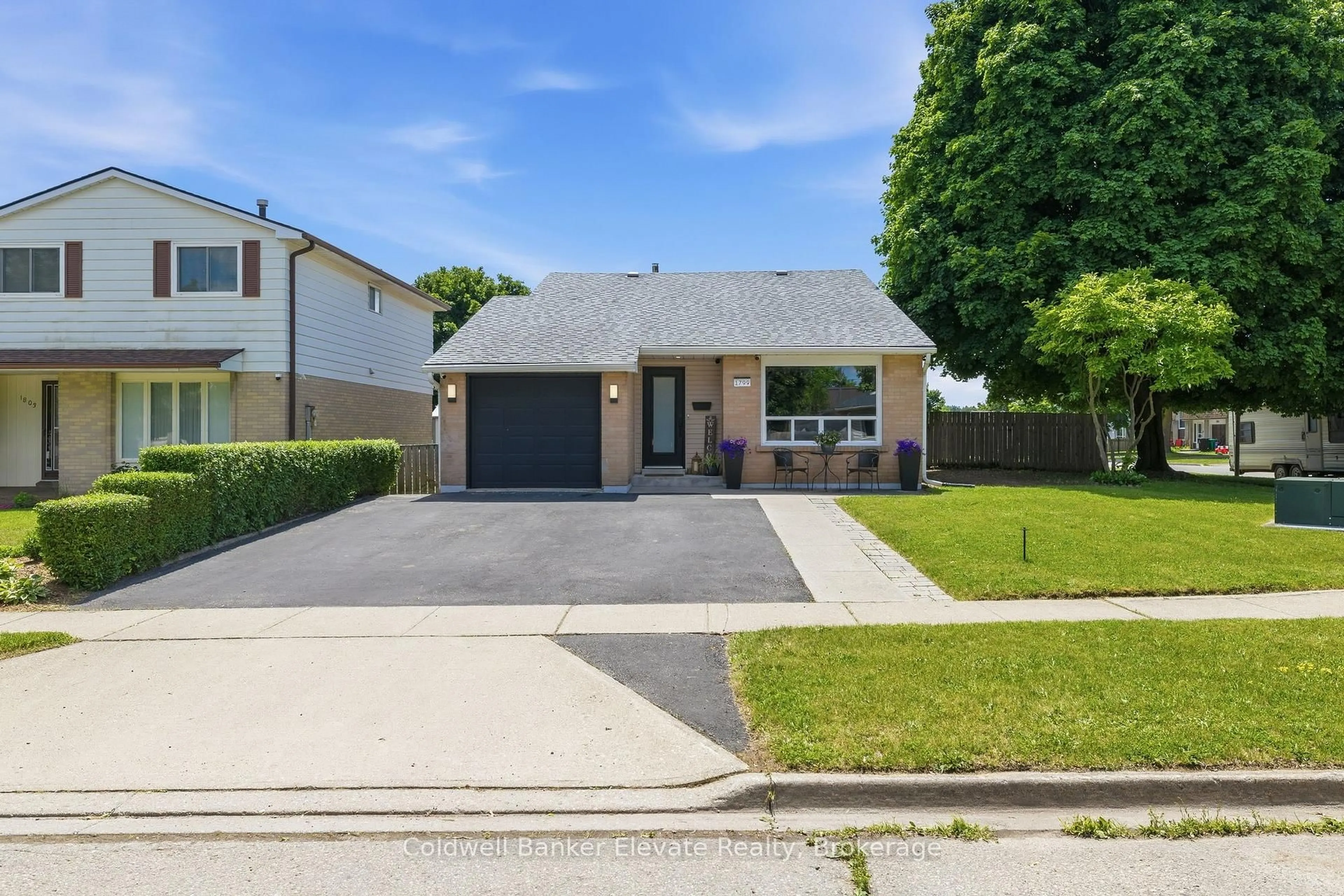 Home with brick exterior material, street for 1799 Briarwood Dr, Cambridge Ontario N3H 5A6