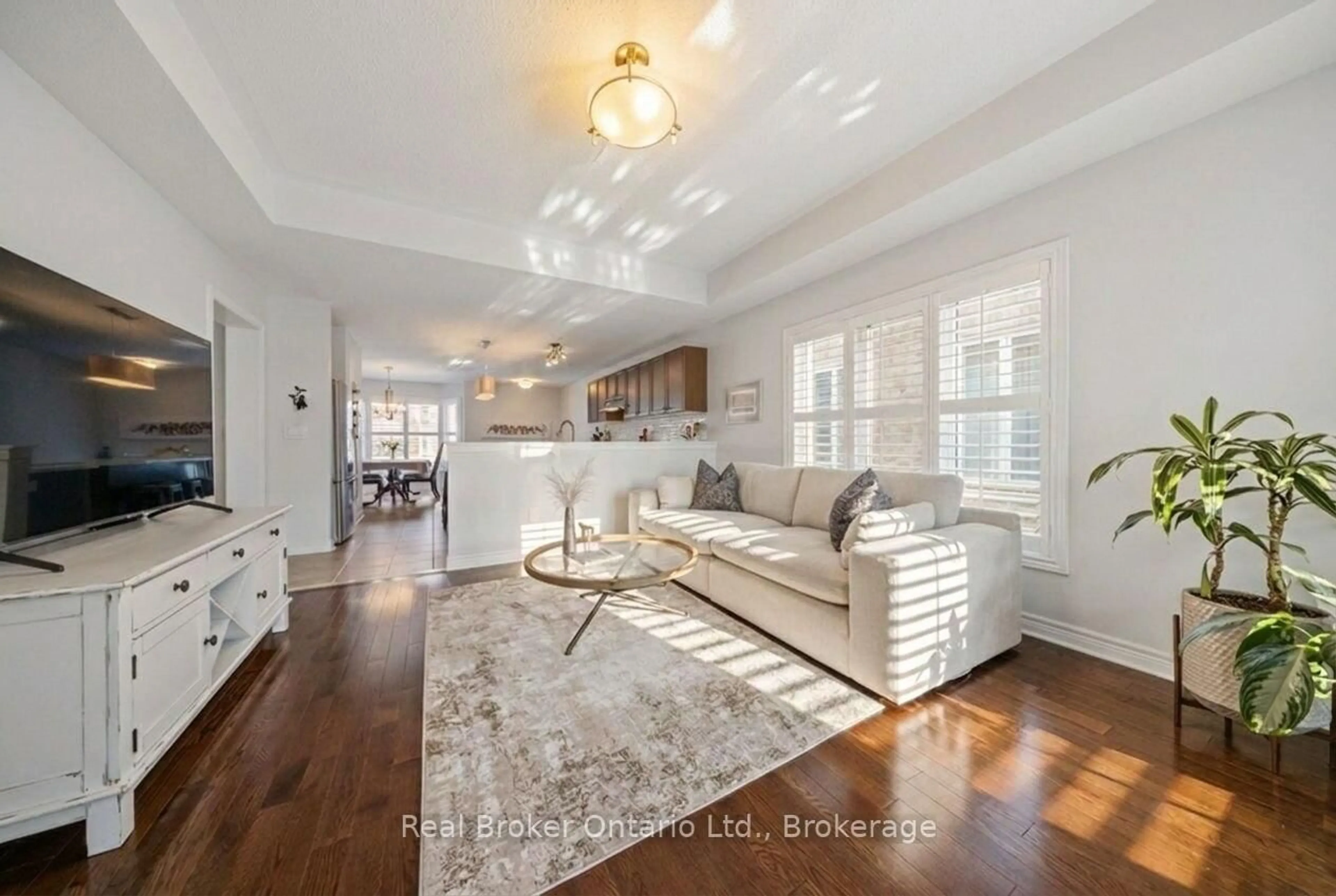 Living room with furniture, unknown for 419 Rideau River St, Waterloo Ontario N2V 2Y4