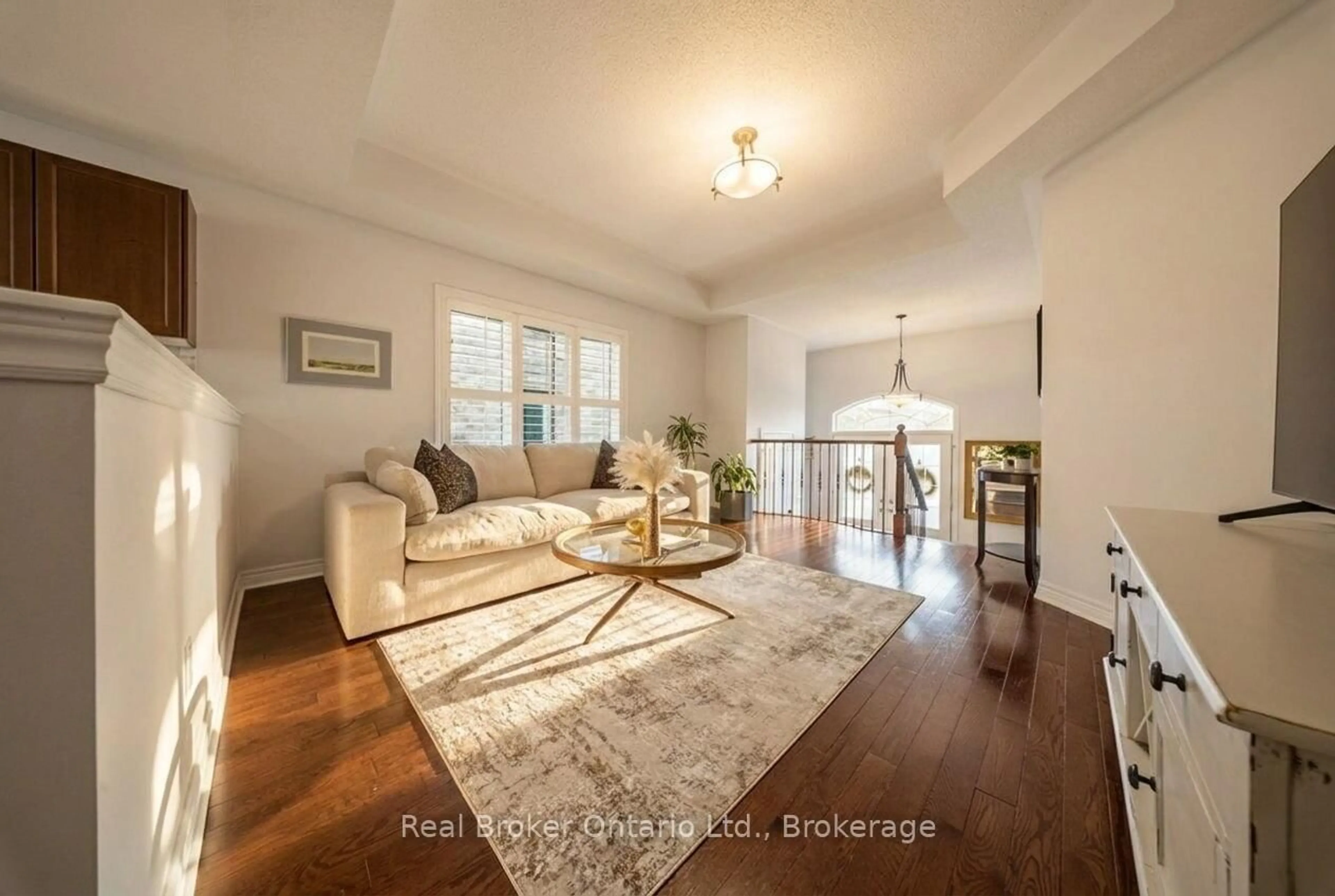 Living room with furniture, unknown for 419 Rideau River St, Waterloo Ontario N2V 2Y4