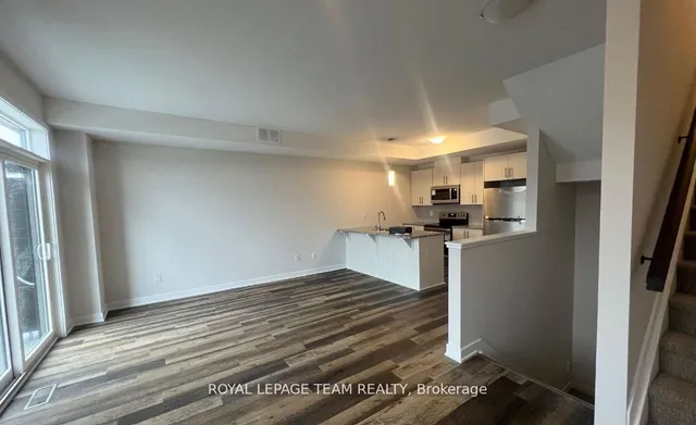 204 Tussock Private, Ottawa 5