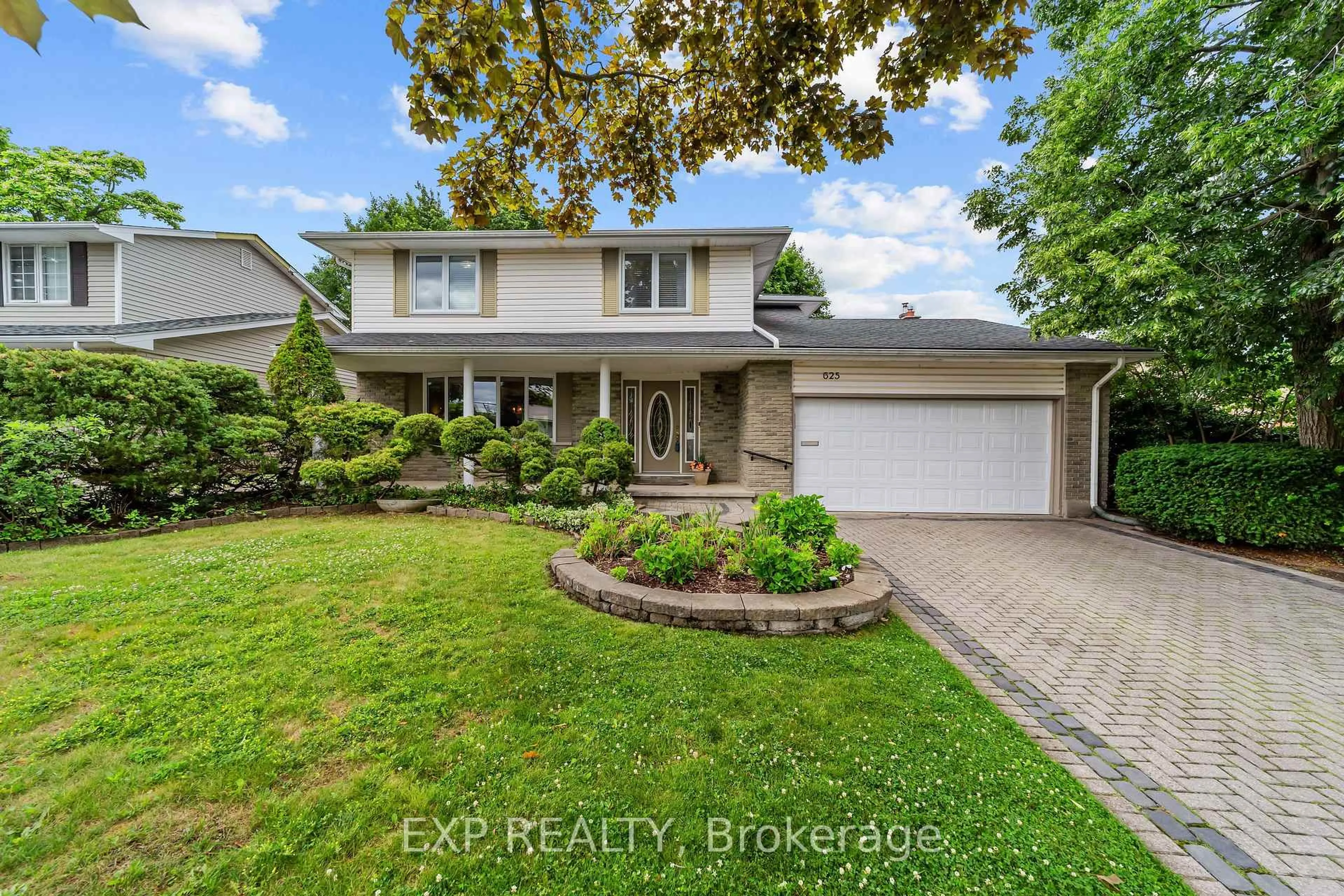 Home with vinyl exterior material, street for 625 Steeplechase Dr, London South Ontario N6J 3P3