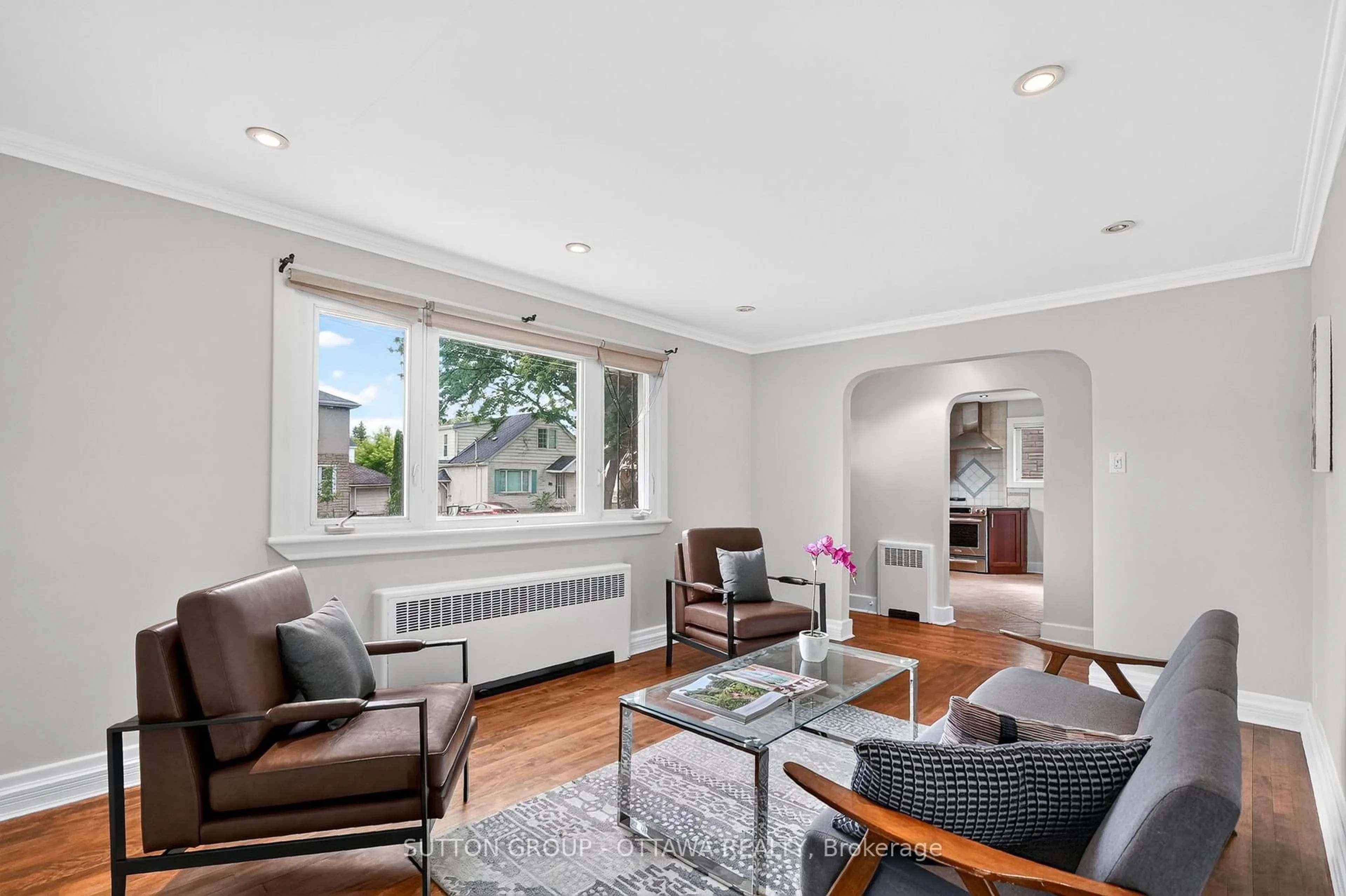 Living room with furniture, unknown for 93 ONTARIO St, Ottawa Ontario K1K 1K8