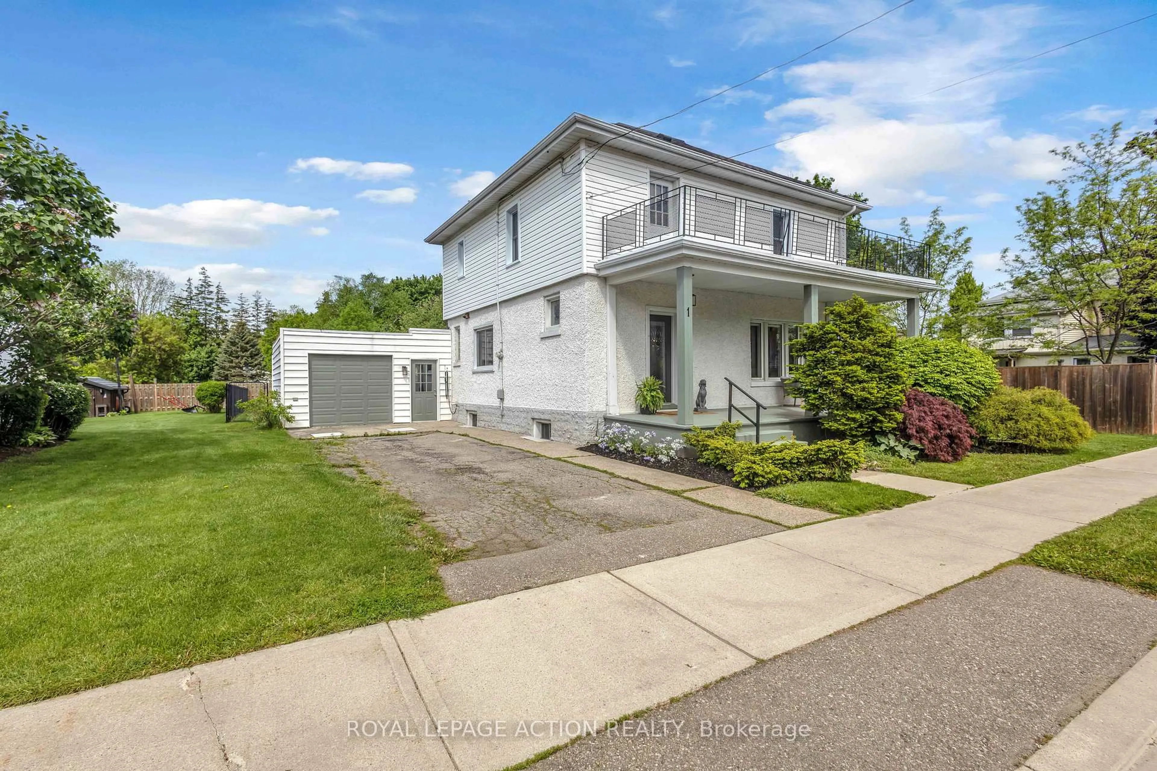 A pic from outside/outdoor area/front of a property/back of a property/a pic from drone, street for 1 Alexander St, Brant Ontario N0E 1A0