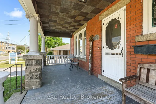 422 Lock St, Haldimand 5