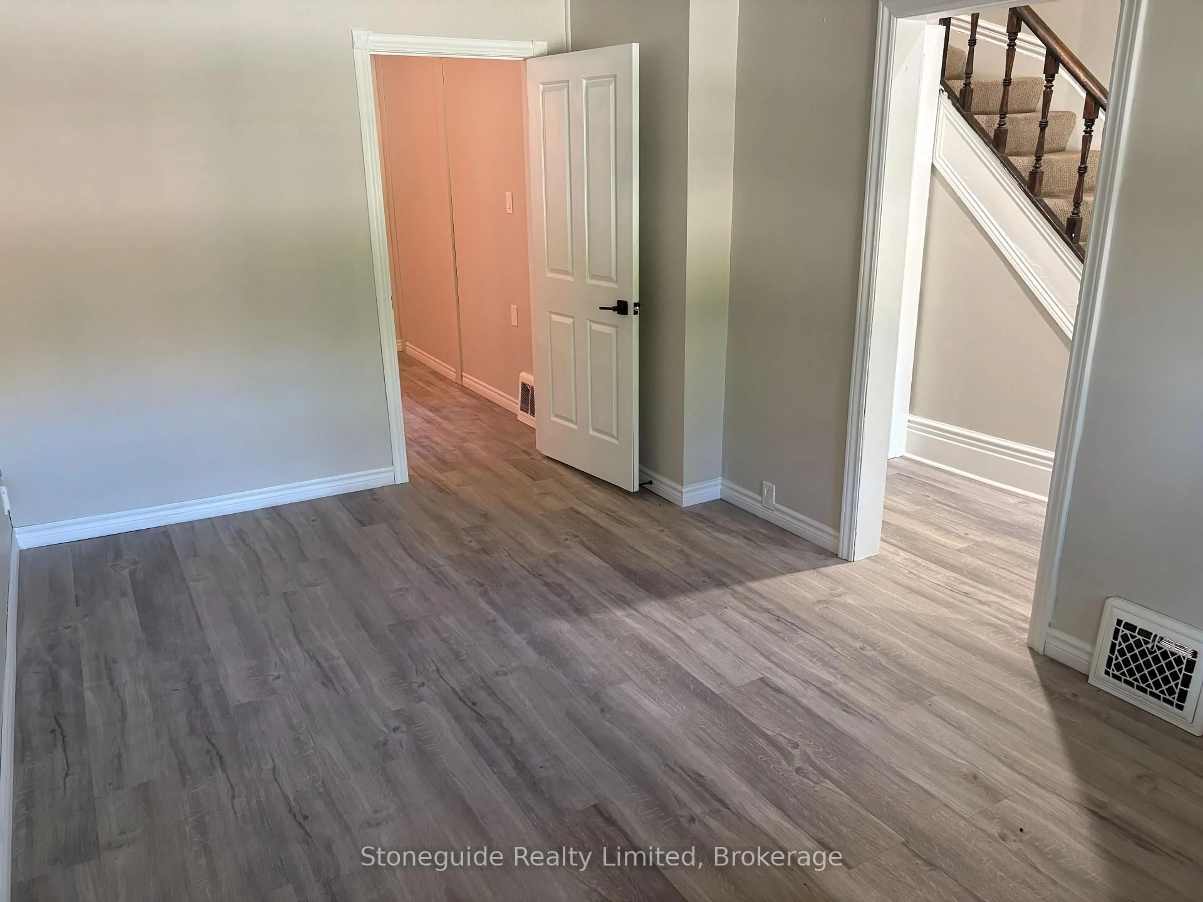 Indoor entryway for 179 Dublin St, Peterborough Ontario K9H 3B4