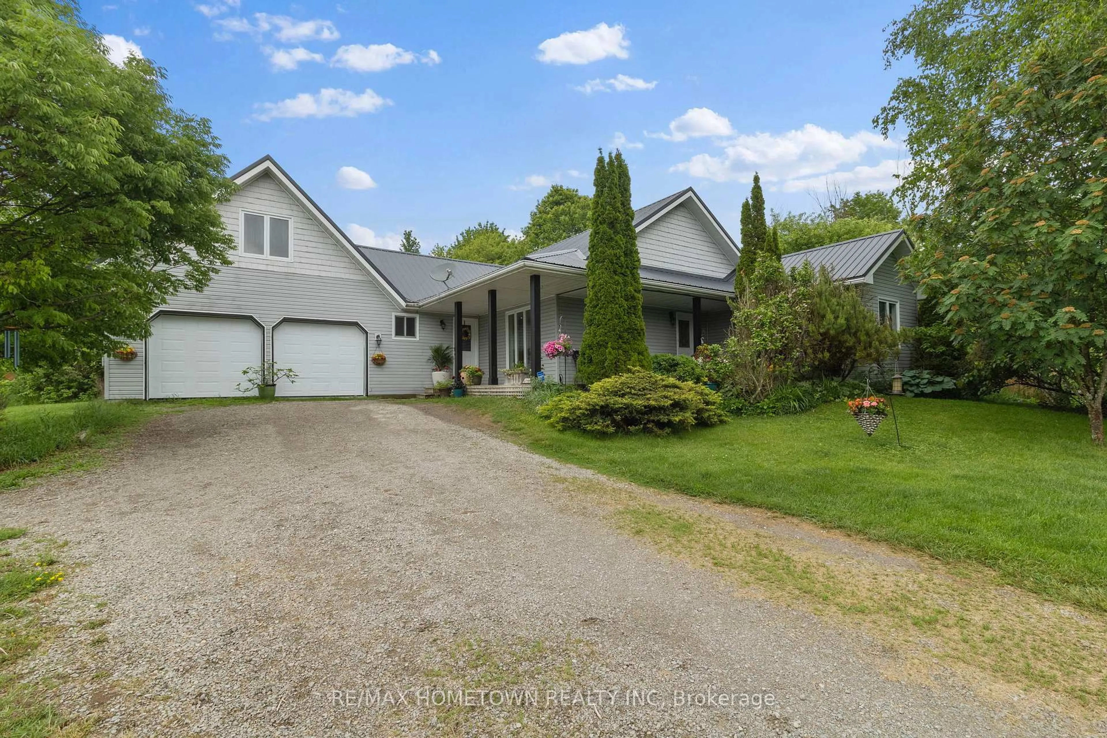A pic from outside/outdoor area/front of a property/back of a property/a pic from drone, unknown for 134 Rockfield Rd, Leeds and the Thousand Islands Ontario K0E 1R0