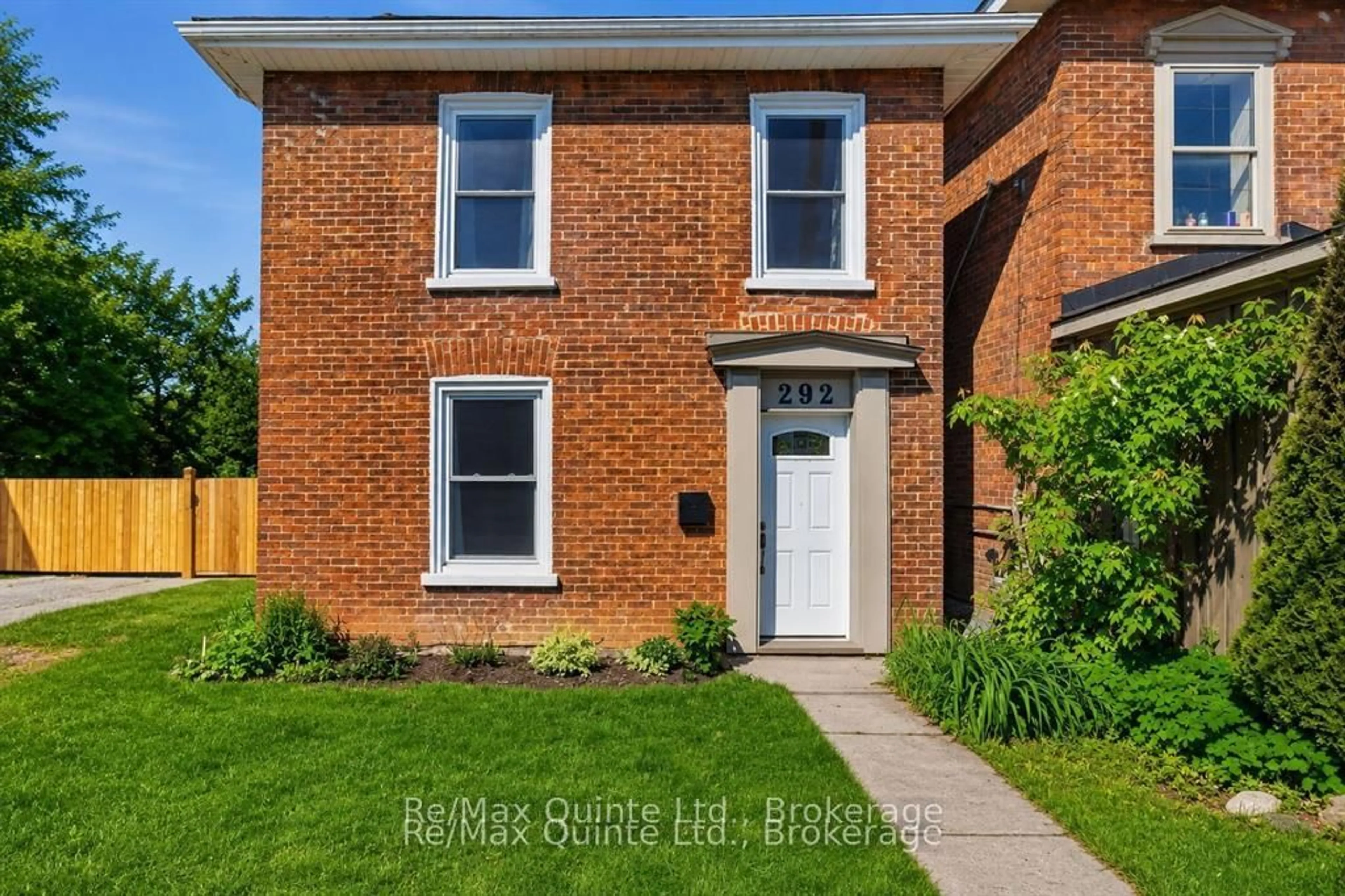 Home with brick exterior material, street for 292 COLEMAN St, Belleville Ontario K8P 3H9