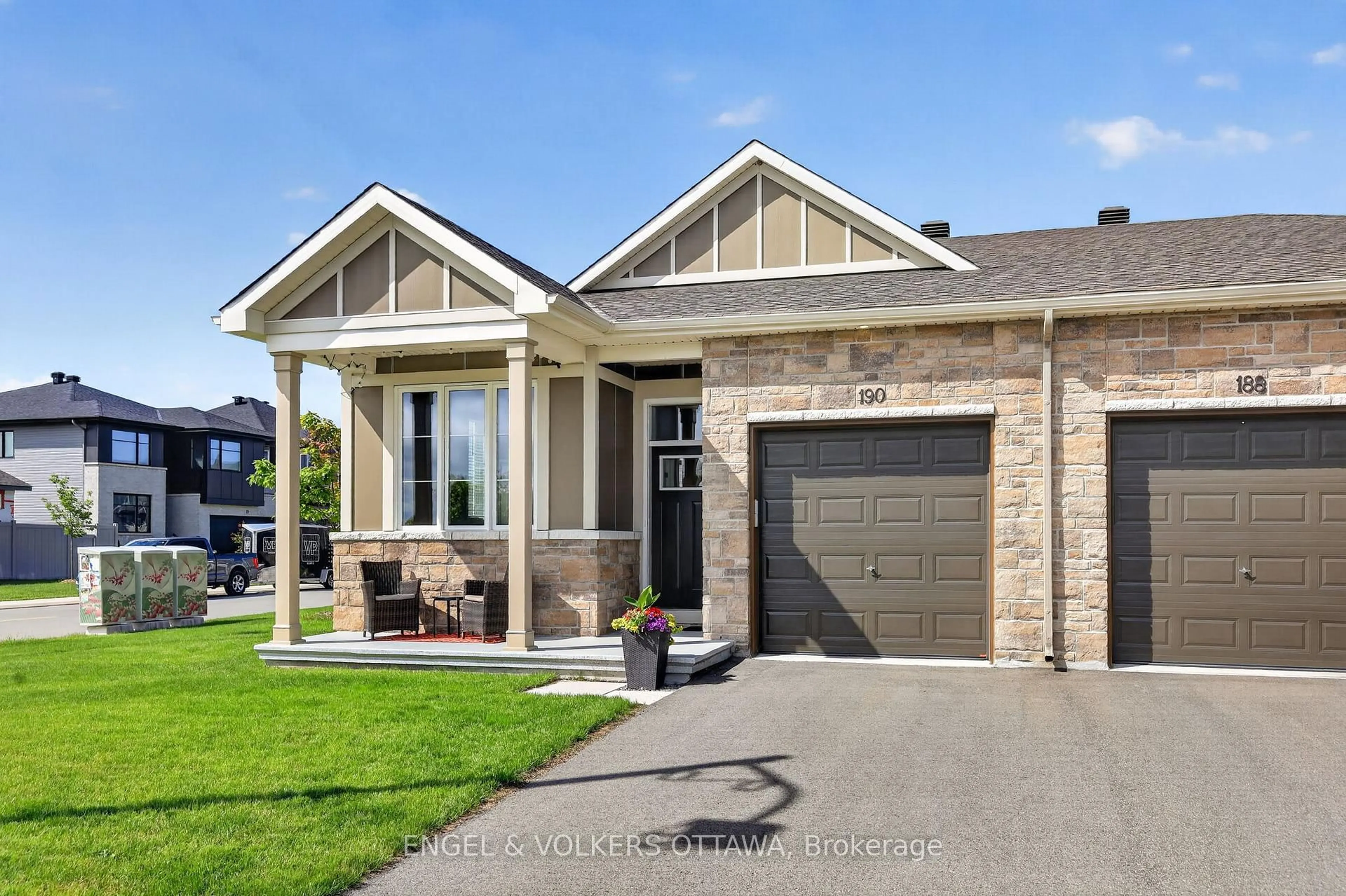 Home with brick exterior material, street for 190 Rathwell St, Carleton Place Ontario K7C 0H9