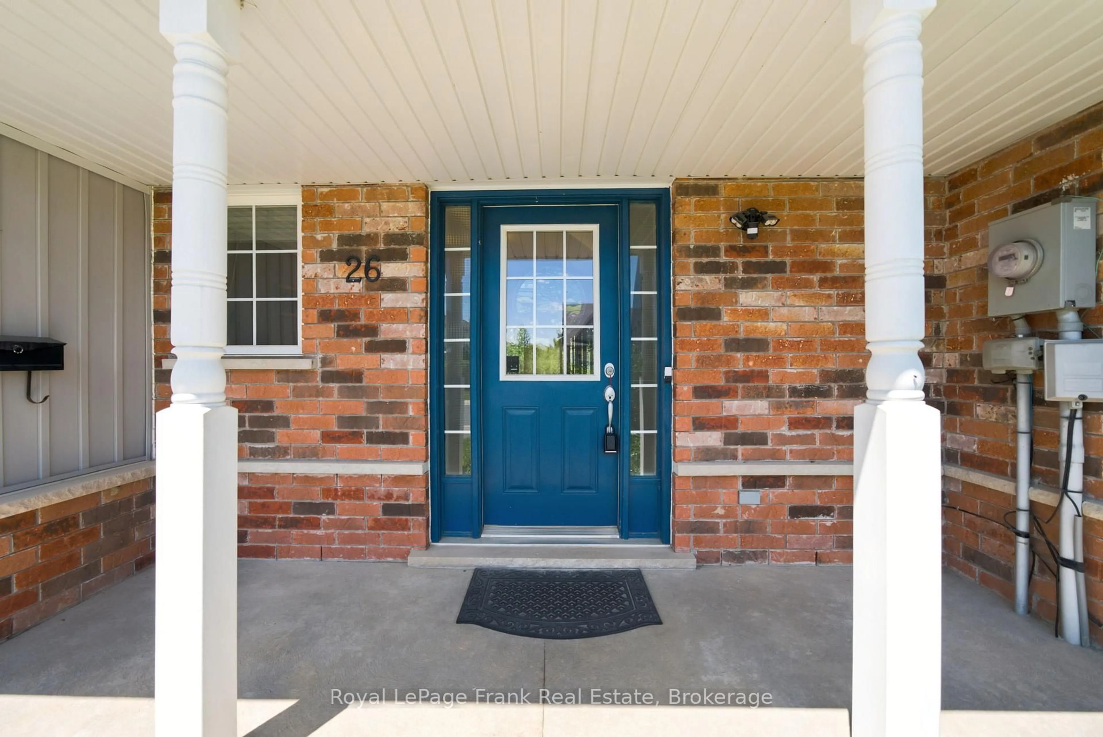Indoor entryway for 26 Fallingbrook Cres, Kawartha Lakes Ontario K9V 0B3