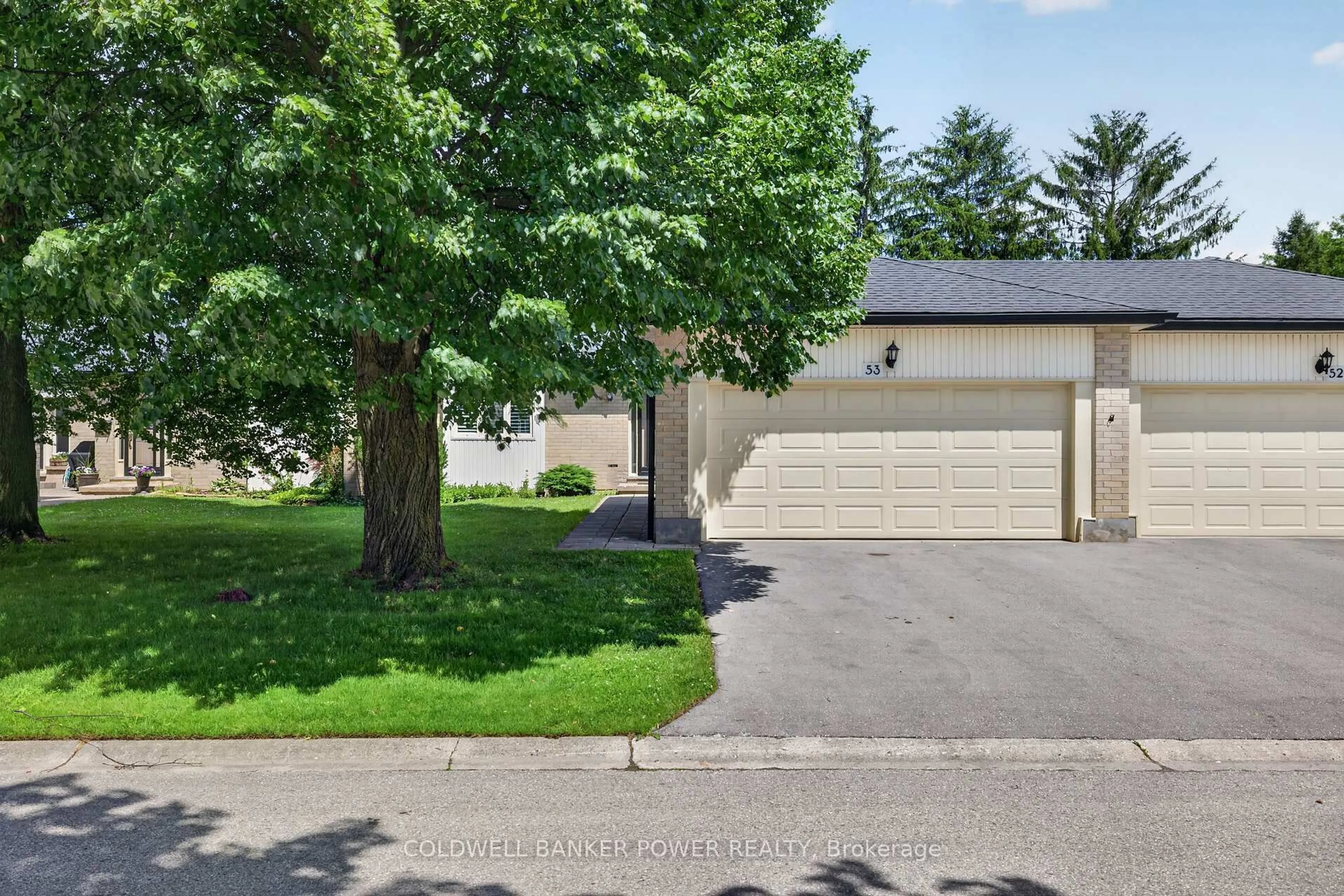A pic from outside/outdoor area/front of a property/back of a property/a pic from drone, street for 163 Pine Valley Dr #53, London South Ontario N6J 4R2
