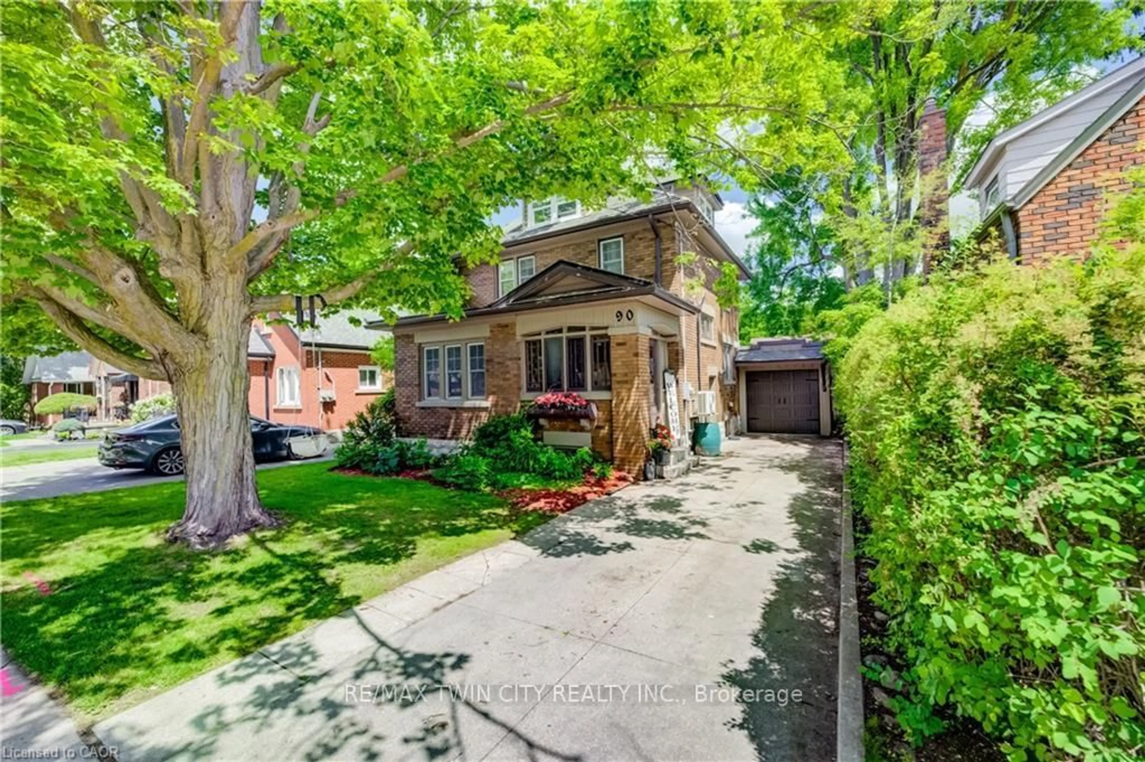 Home with brick exterior material, street for 90 BROCK St, Kitchener Ontario N2M 1X3