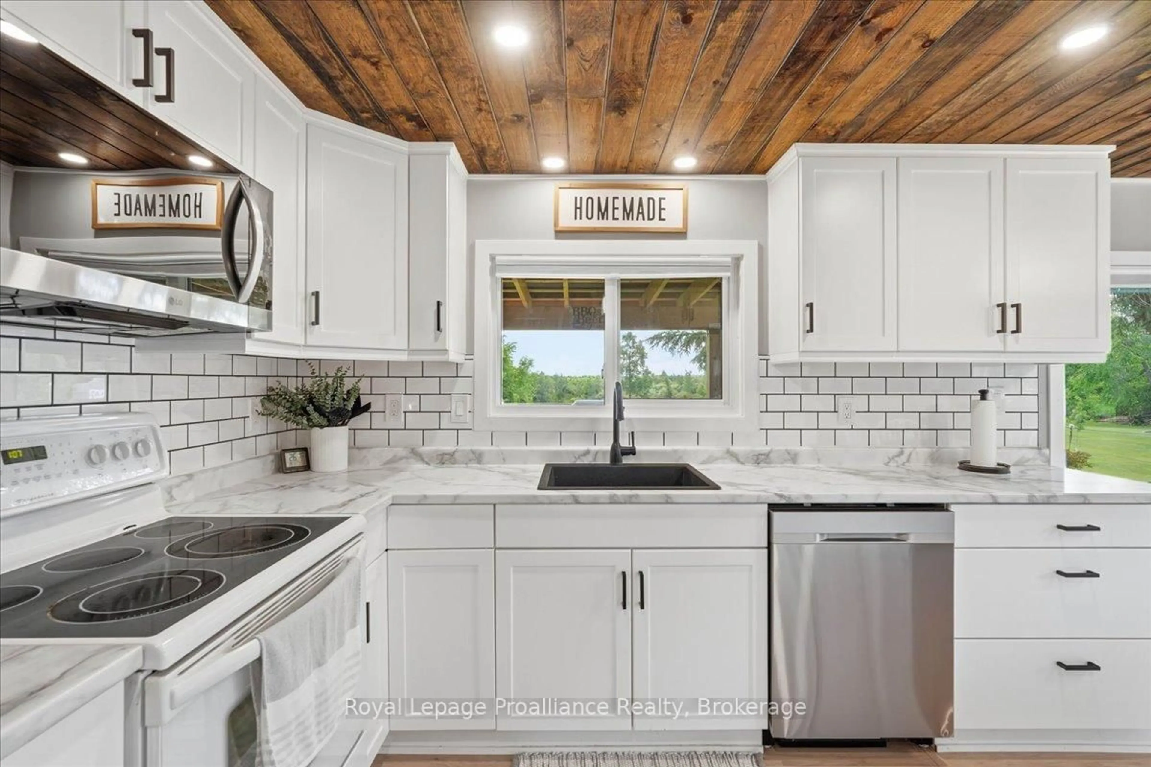 Unknown for 596 Courneya Rd, Tweed Ontario K0K 3J0