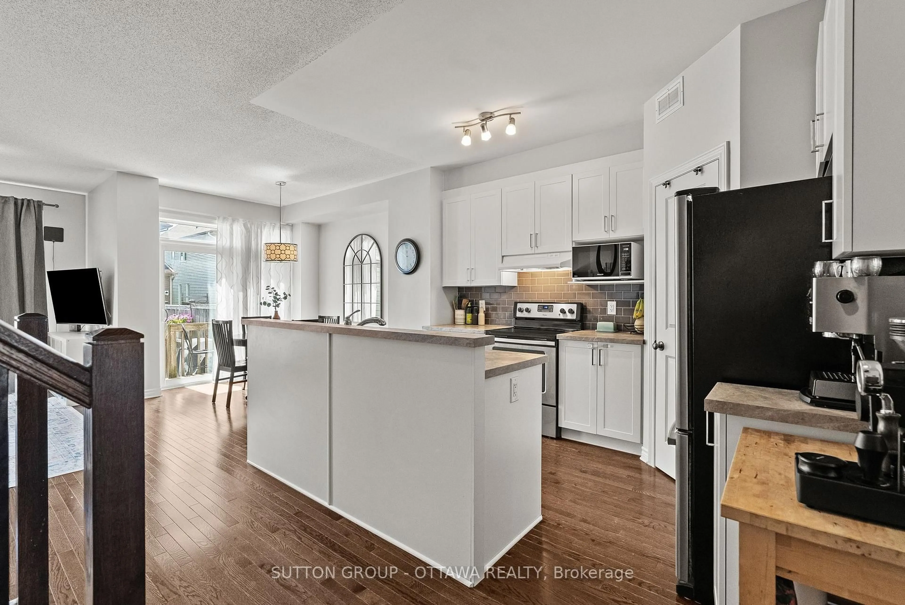Open concept kitchen, unknown for 711 Hazelnut Cres, Ottawa Ontario K1T 3T8
