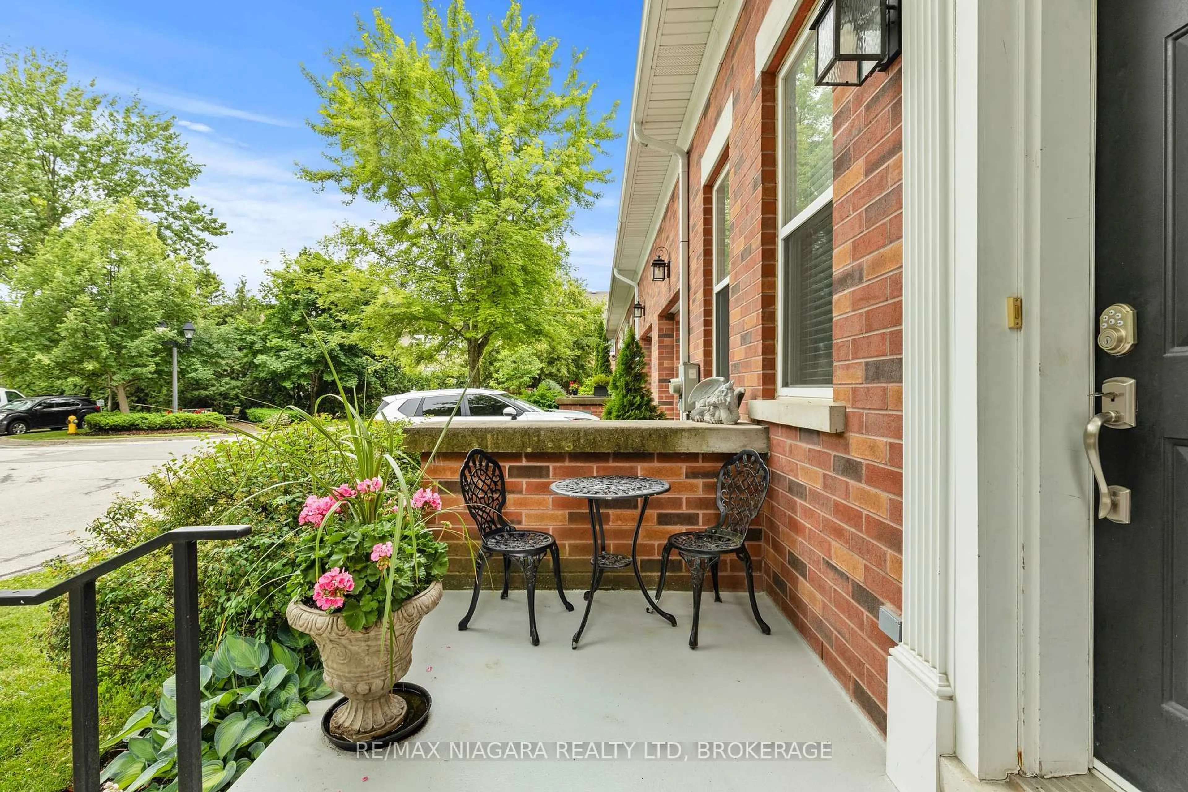 Patio, unknown for 481 Victoria St #3, Niagara-on-the-Lake Ontario L0S 1J0