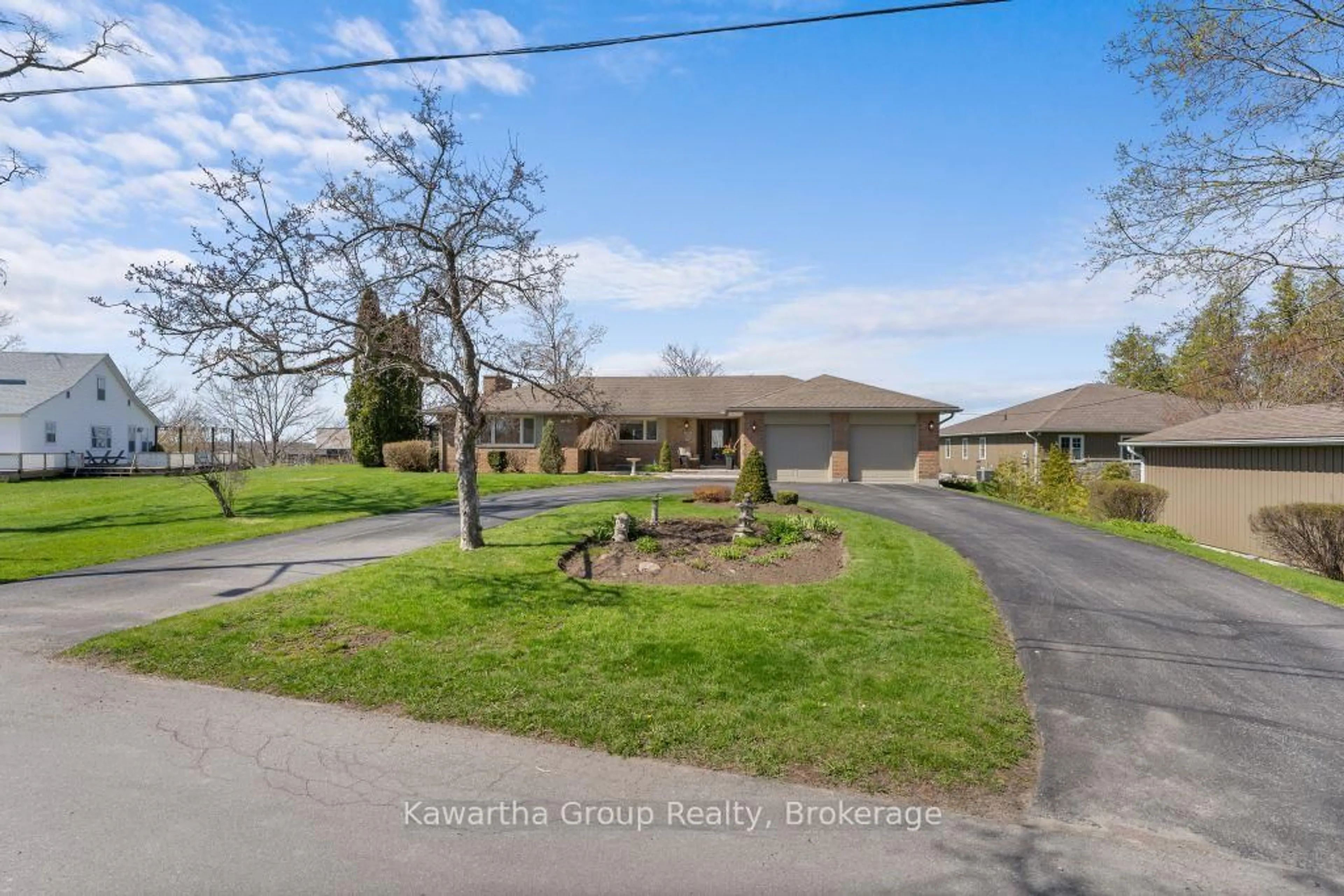 A pic from outside/outdoor area/front of a property/back of a property/a pic from drone, street for 23 Dodd St, Kawartha Lakes Ontario K0M 1N0