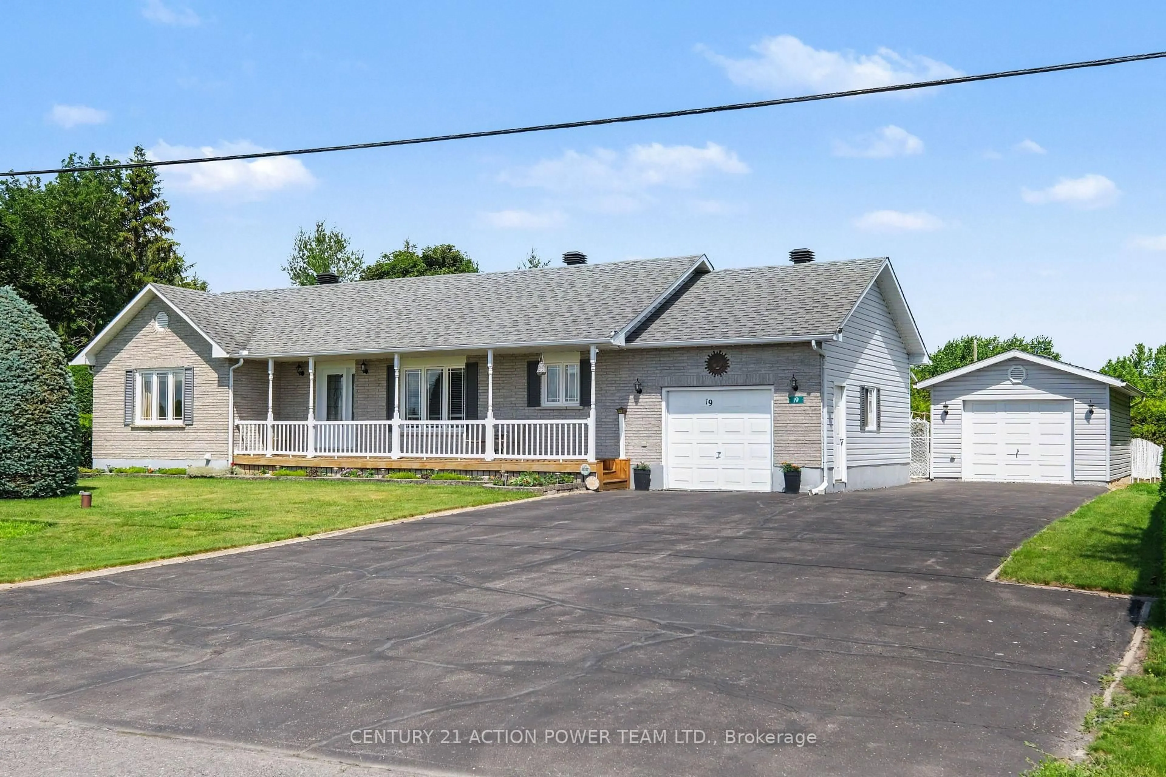 Home with vinyl exterior material, street for 19 Crysler Station Rd, North Stormont Ontario K0A 1R0