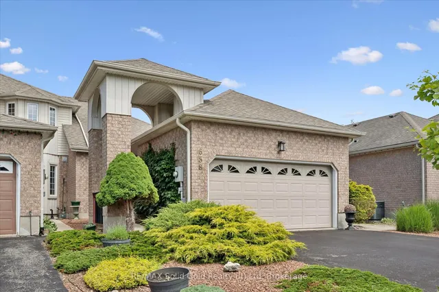 658 Ellesmere Crt, Waterloo 2