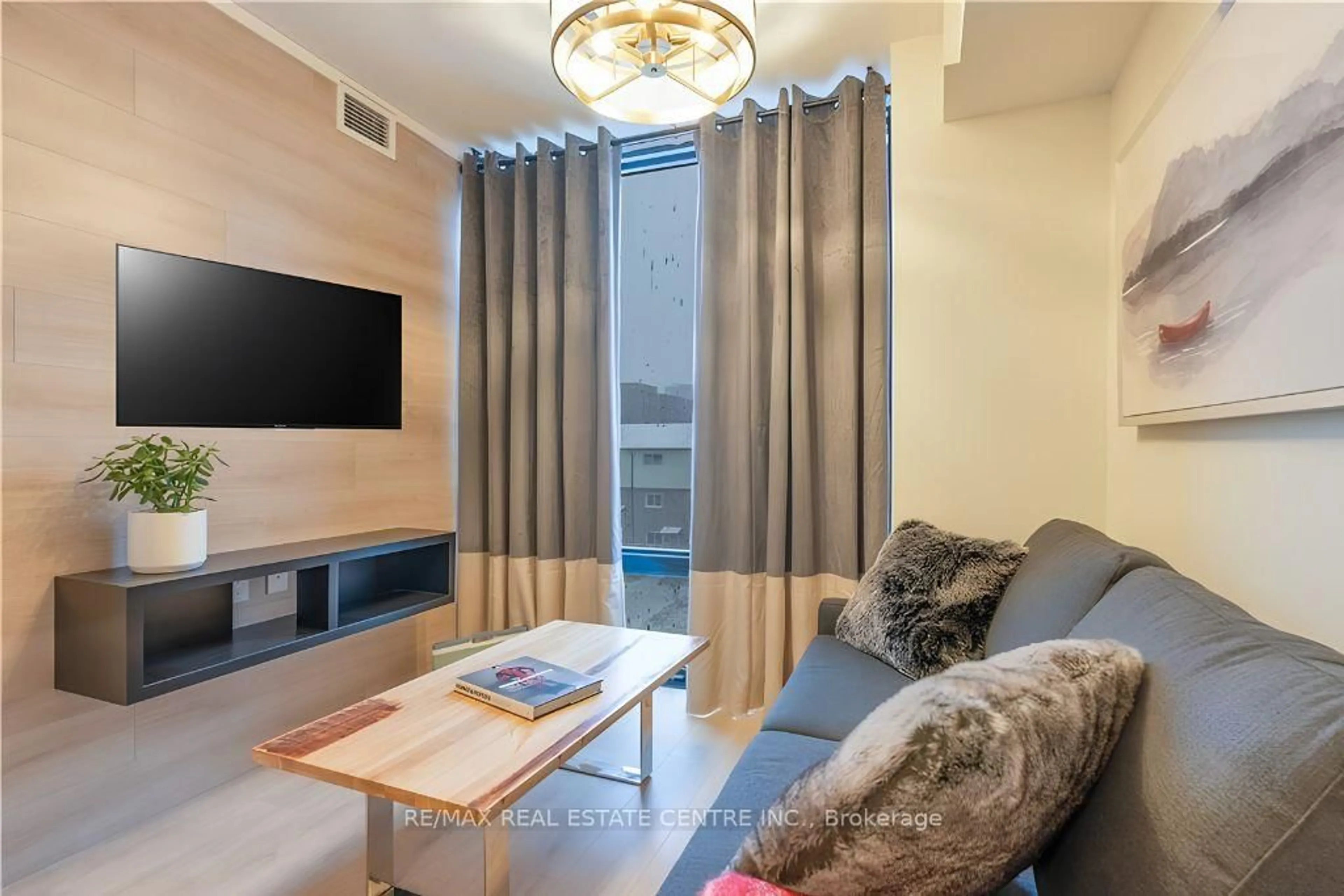 Living room with furniture, unknown for 145 Columbia St #611, Waterloo Ontario N2L 0K7
