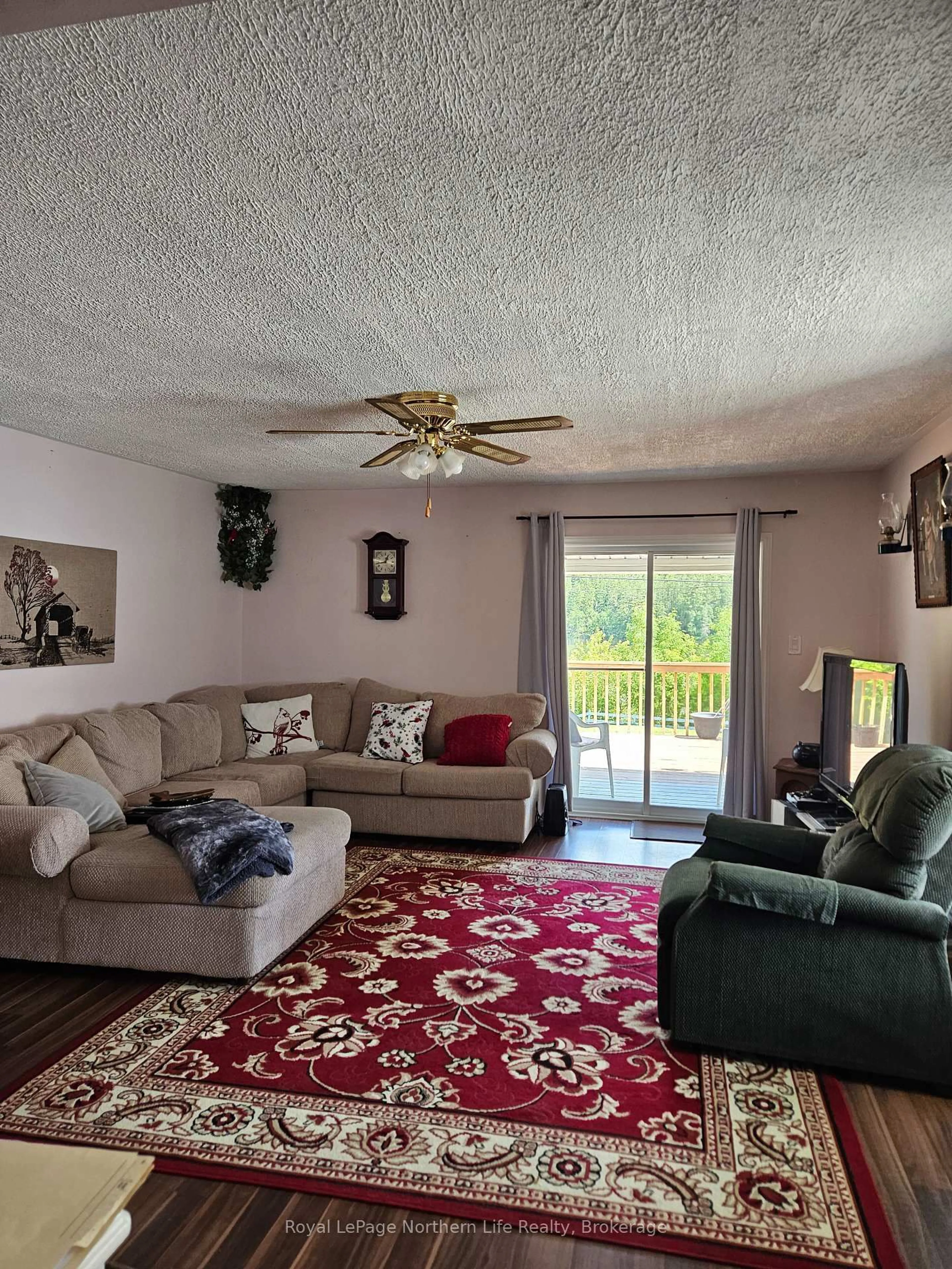 Living room with furniture, unknown for 470 OTTAWA St, Mattawa Ontario P0H 1V0