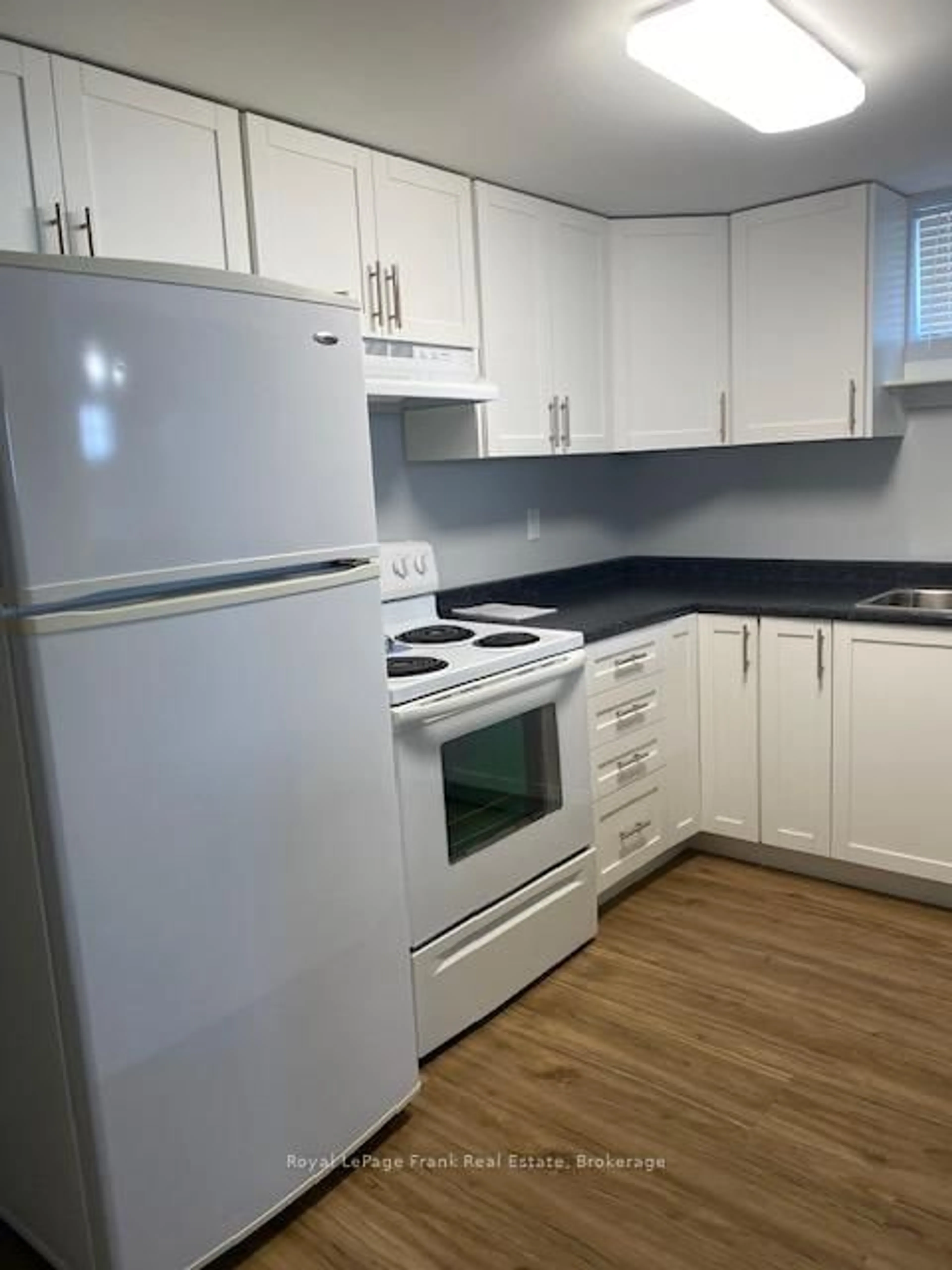 Standard kitchen, wood/laminate floor for 793 Crawford Dr, Peterborough Ontario K9J 3W9