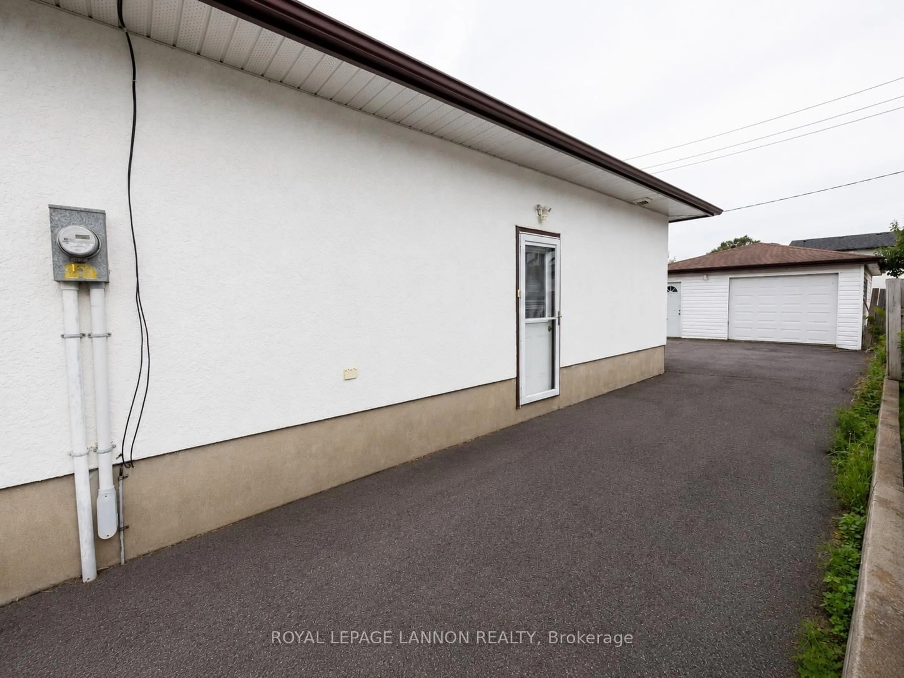 Unknown for 334 Lambton Cres, Thunder Bay Ontario P7C 5L8