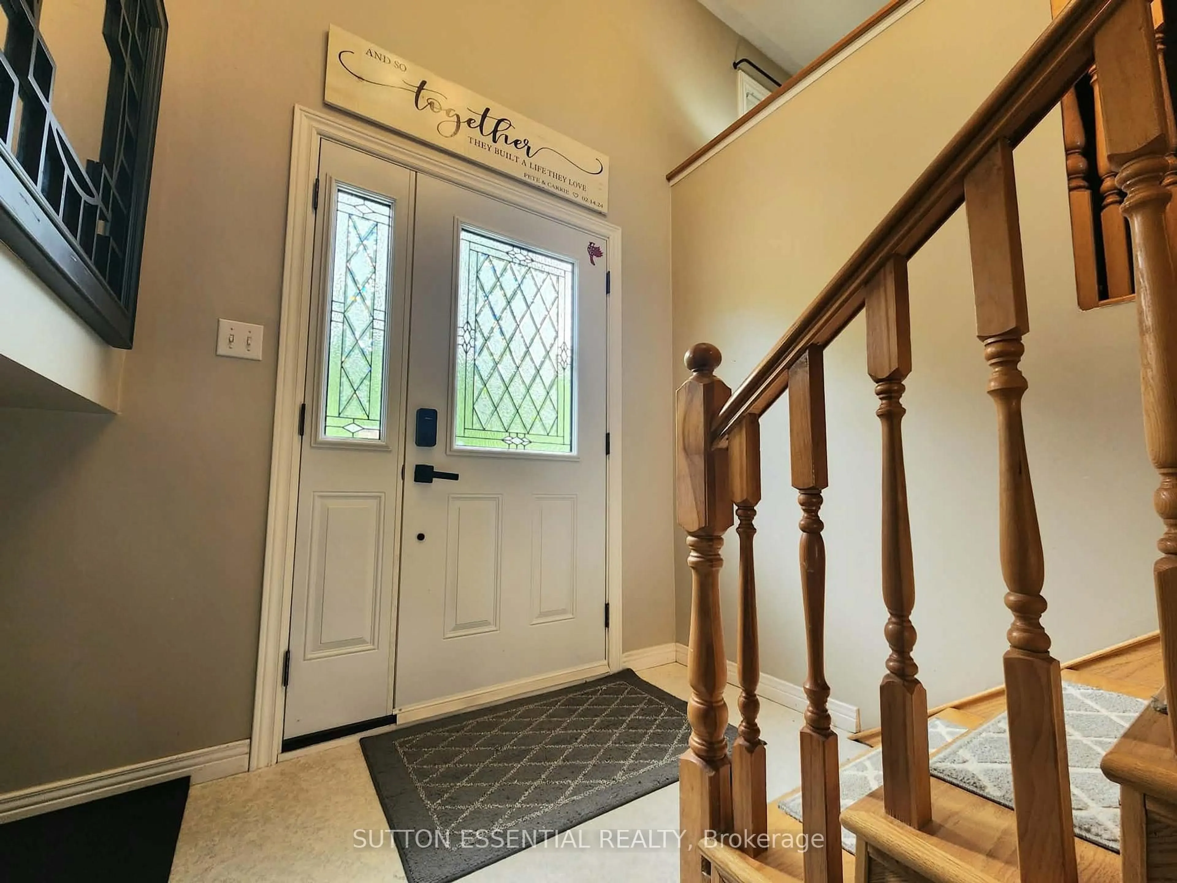 Indoor entryway for 6130 6th Concession Rd, Augusta Ontario K6V 5T2