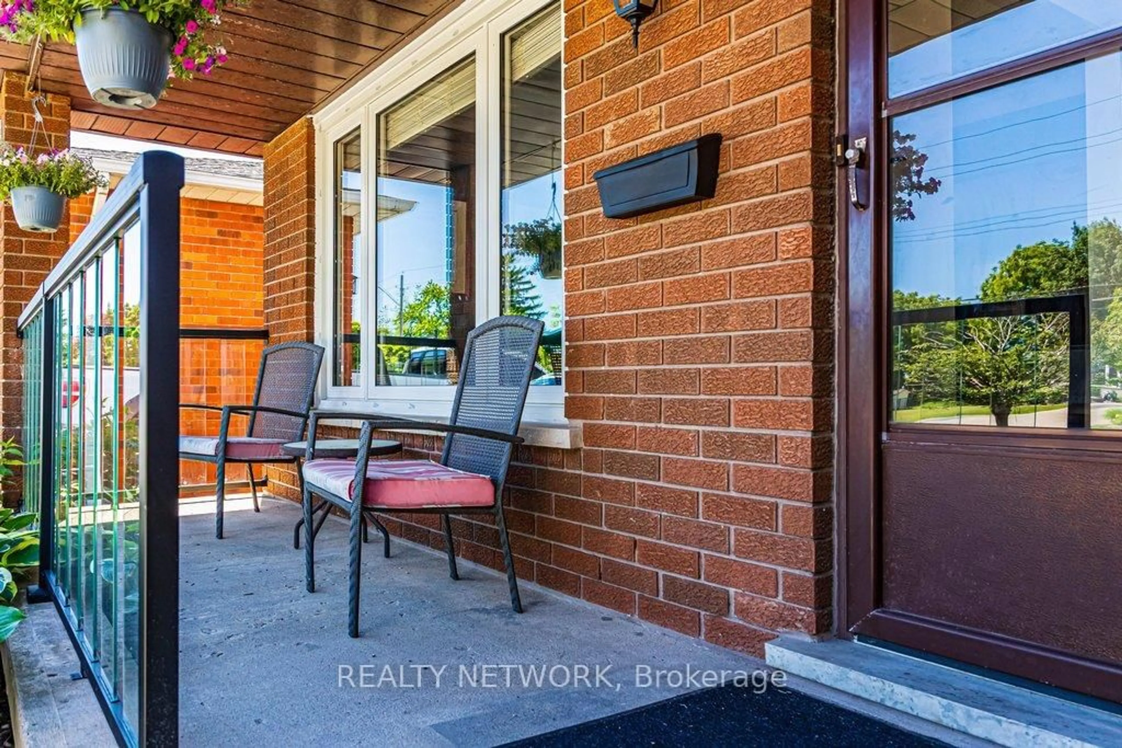 Patio, unknown for 310 Stone Church Rd, Hamilton Ontario L9B 1B2