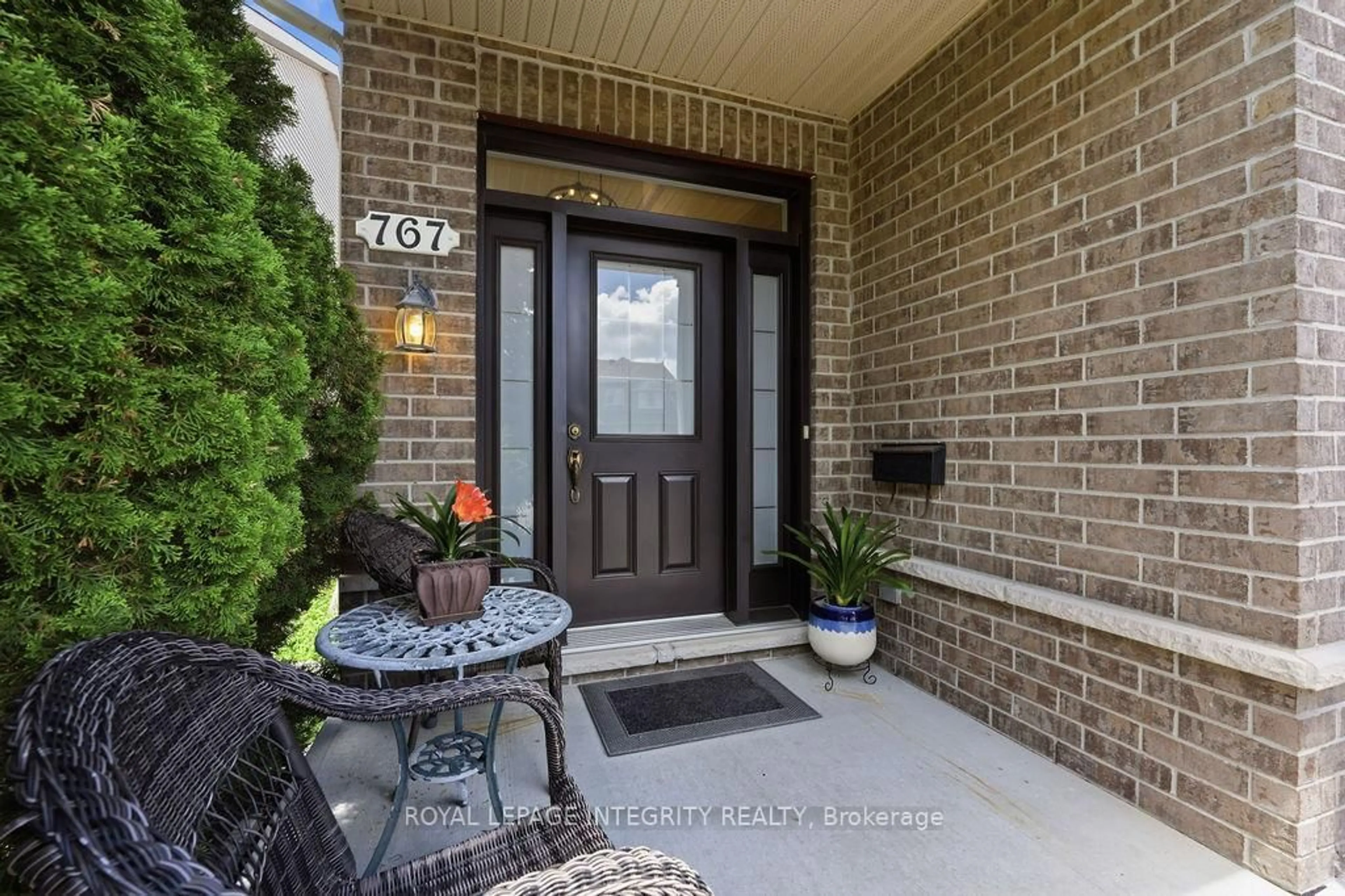 Indoor entryway for 767 Fletcher Circ, Ottawa Ontario K2T 0A8