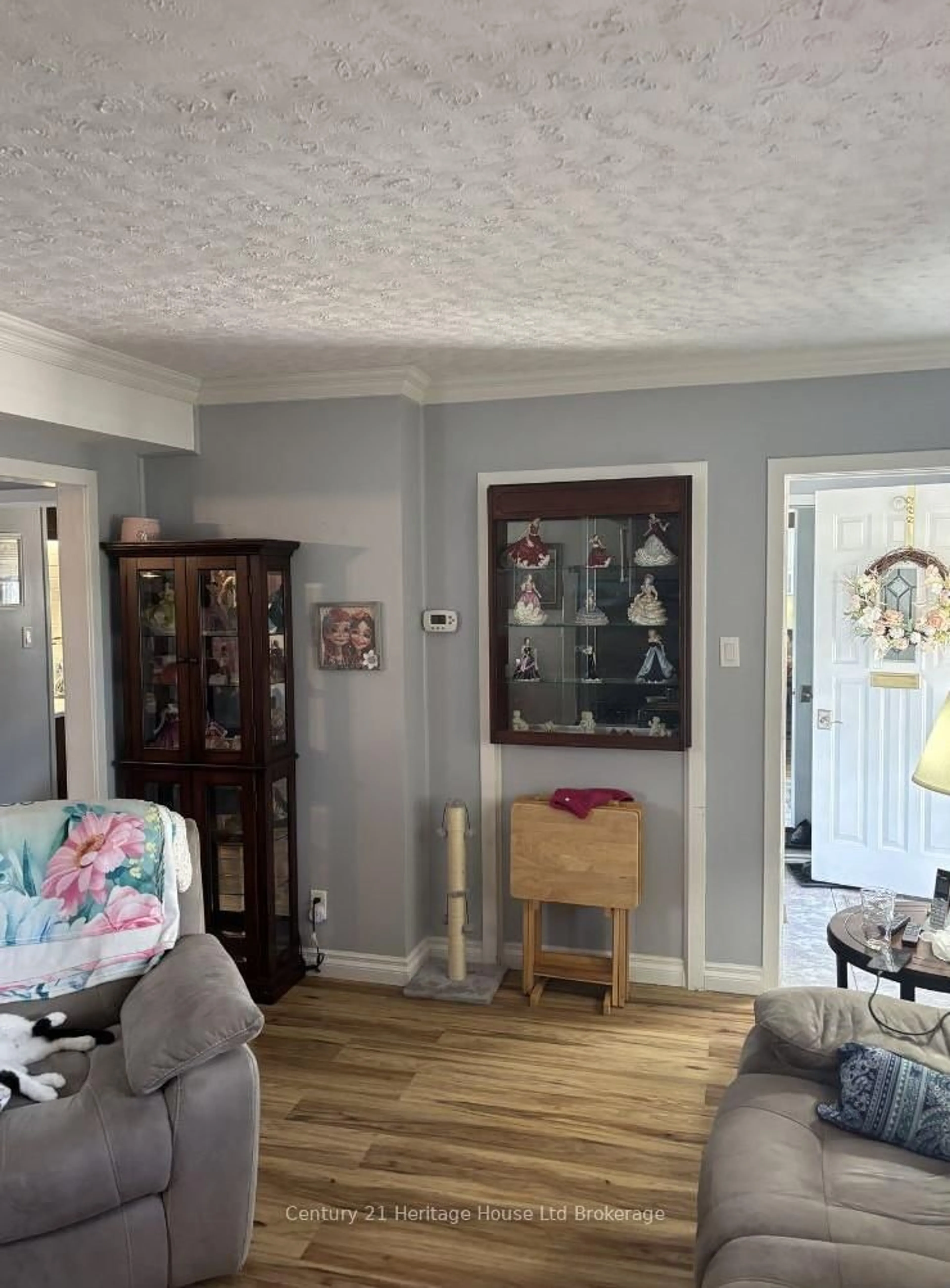 A pic of a room for 40 Kensington St, Woodstock Ontario N4S 5L4