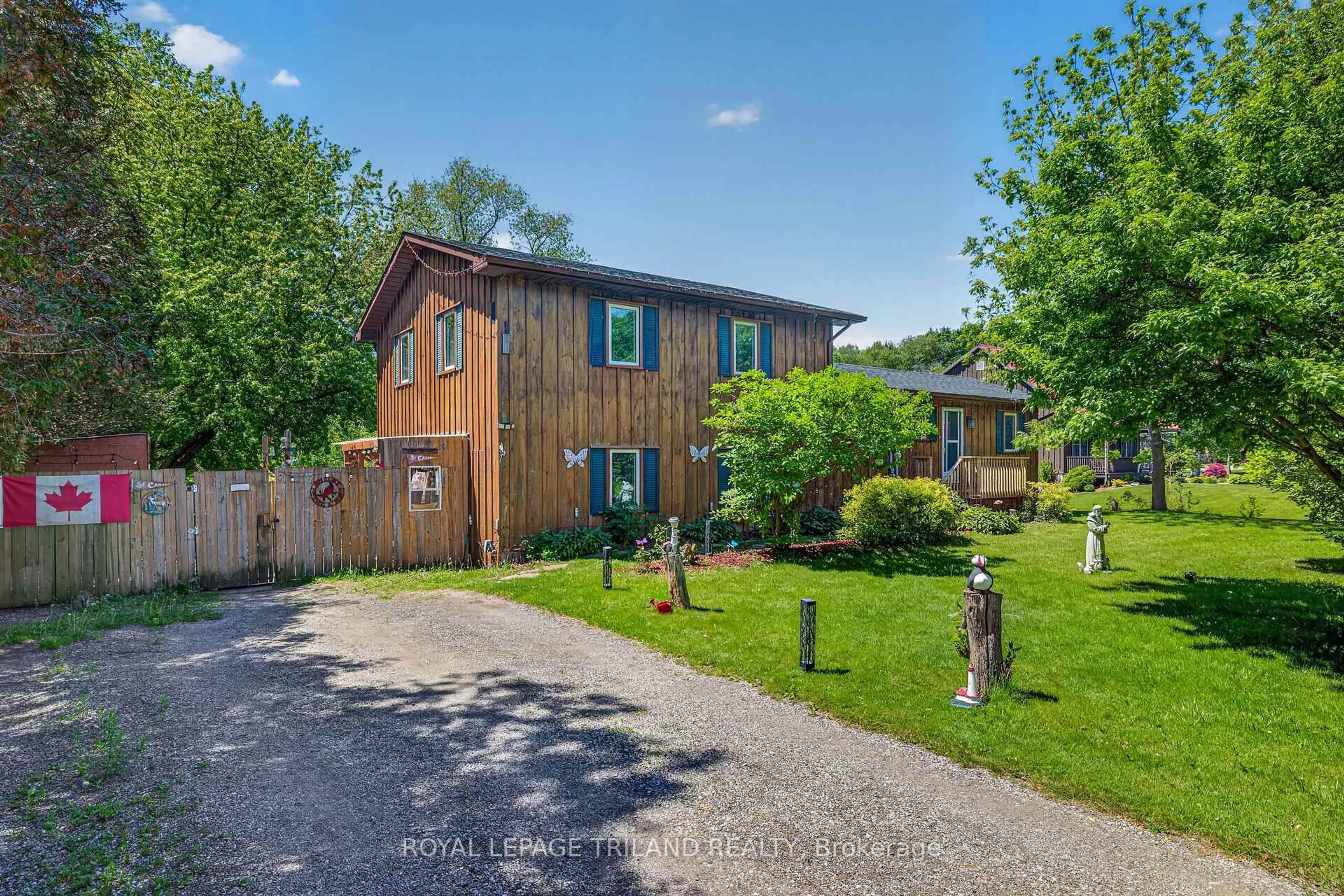 A pic from outside/outdoor area/front of a property/back of a property/a pic from drone, street for 49319 Nova Scotia Line, Malahide Ontario N5H 2R2