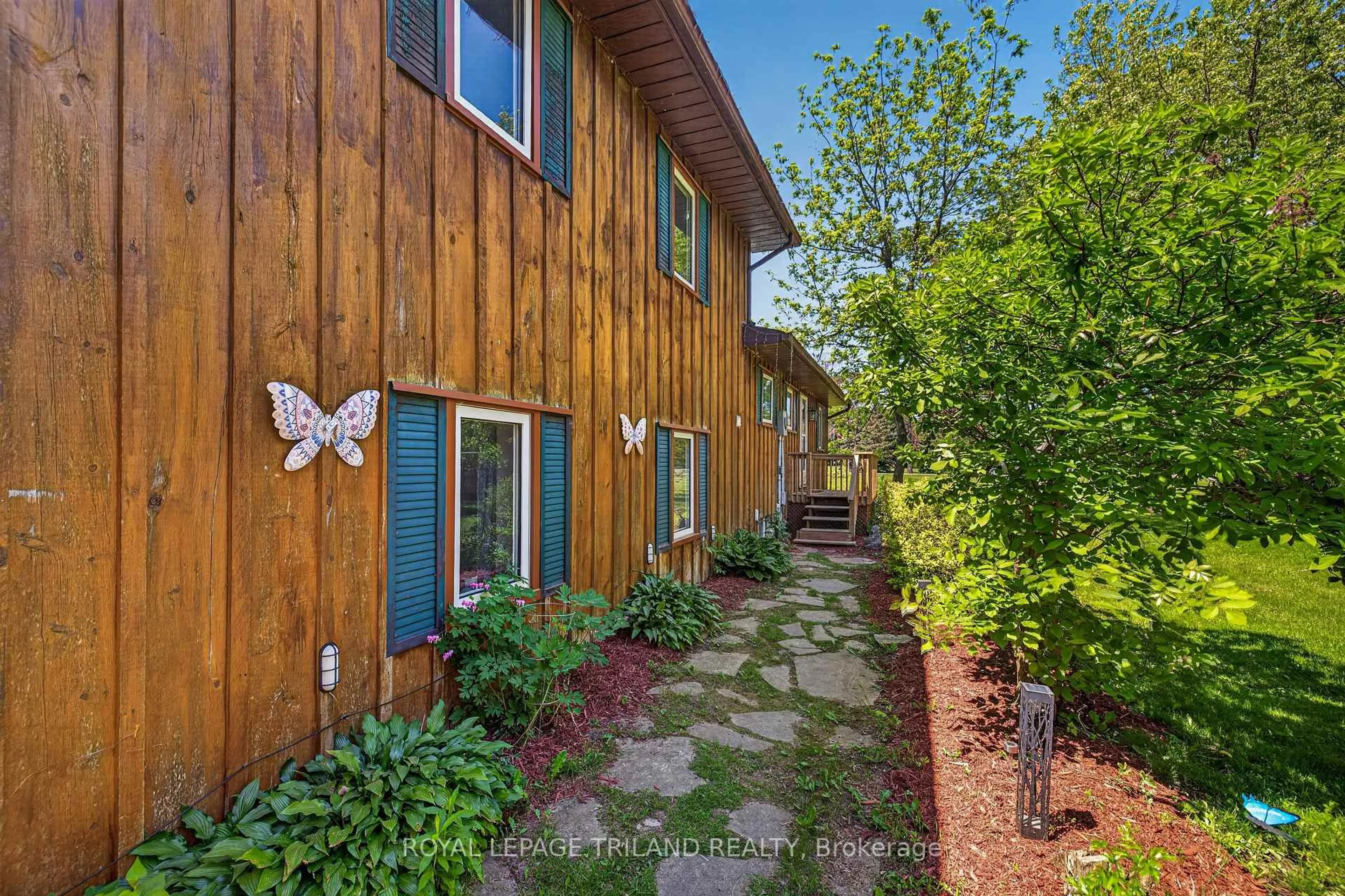 Patio, street for 49319 Nova Scotia Line, Malahide Ontario N5H 2R2