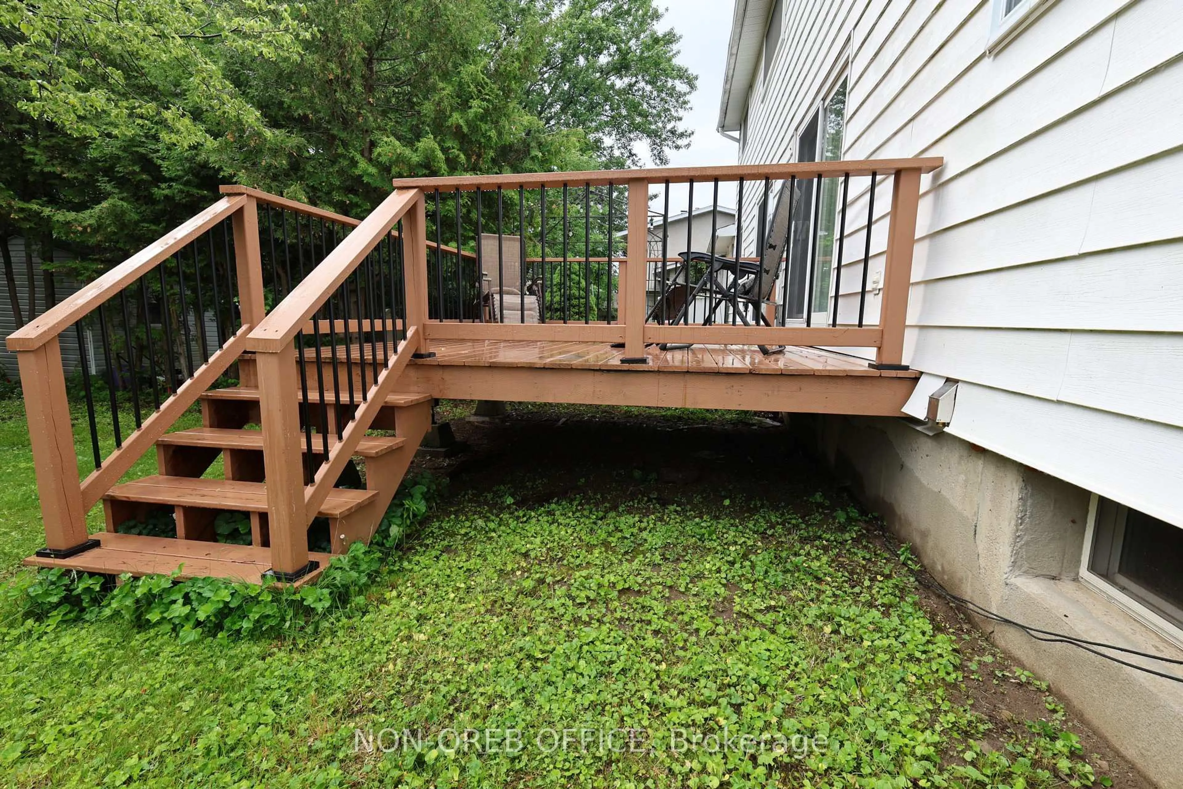 Patio, unknown for 12 DOWNSVIEW Cres, Ottawa Ontario K2G 0A5