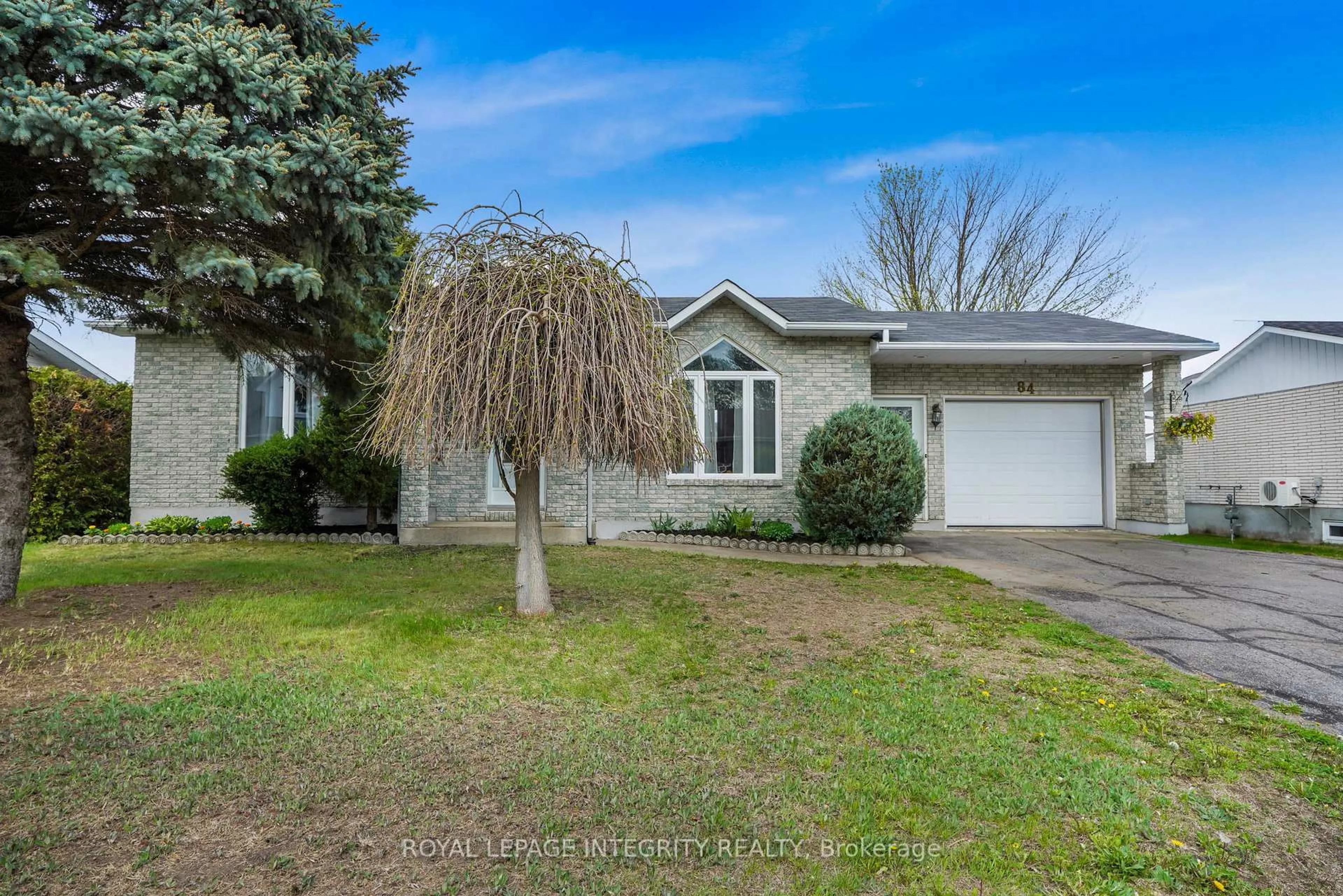 A pic from outside/outdoor area/front of a property/back of a property/a pic from drone, unknown for 84 Lalande Cres, Alfred and Plantagenet Ontario K0B 1A0