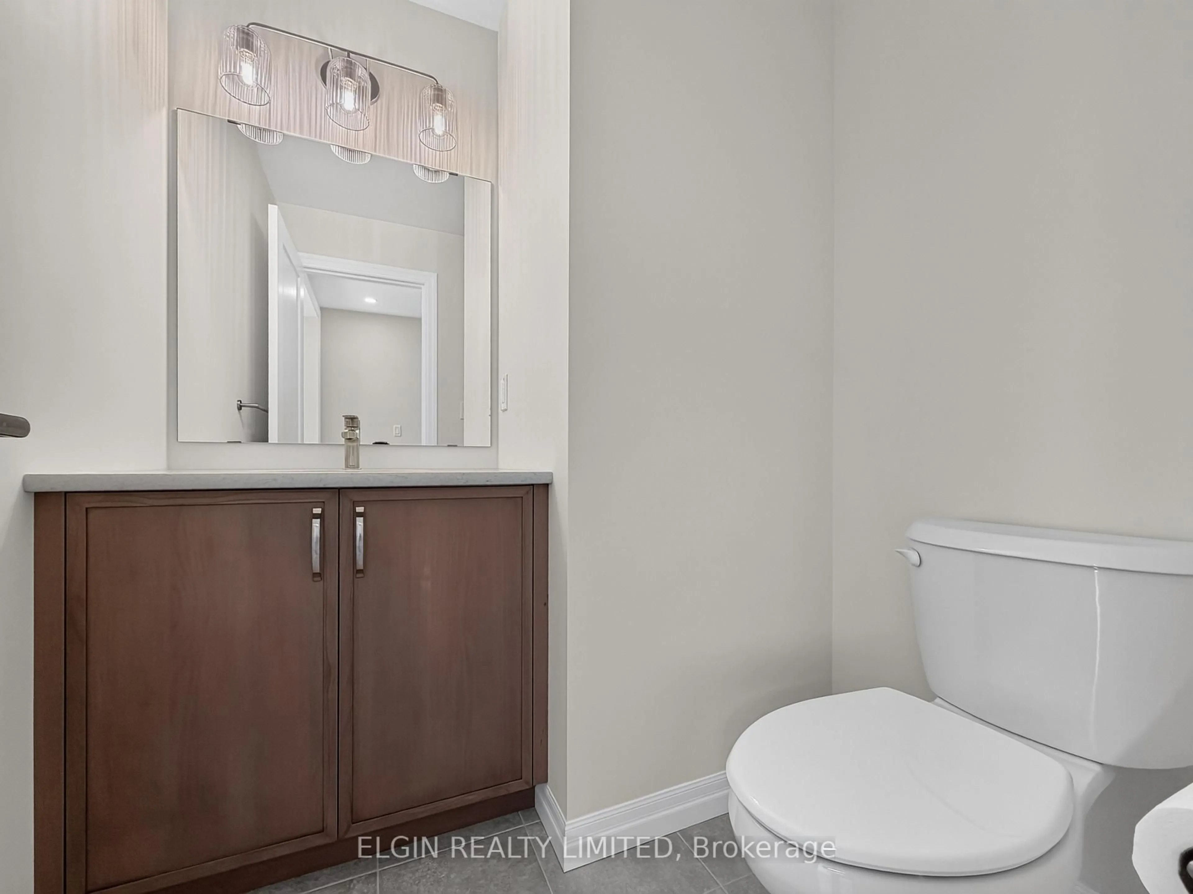 Standard bathroom, floor is not visible for 3 Finch St, Tillsonburg Ontario N4G 0L9