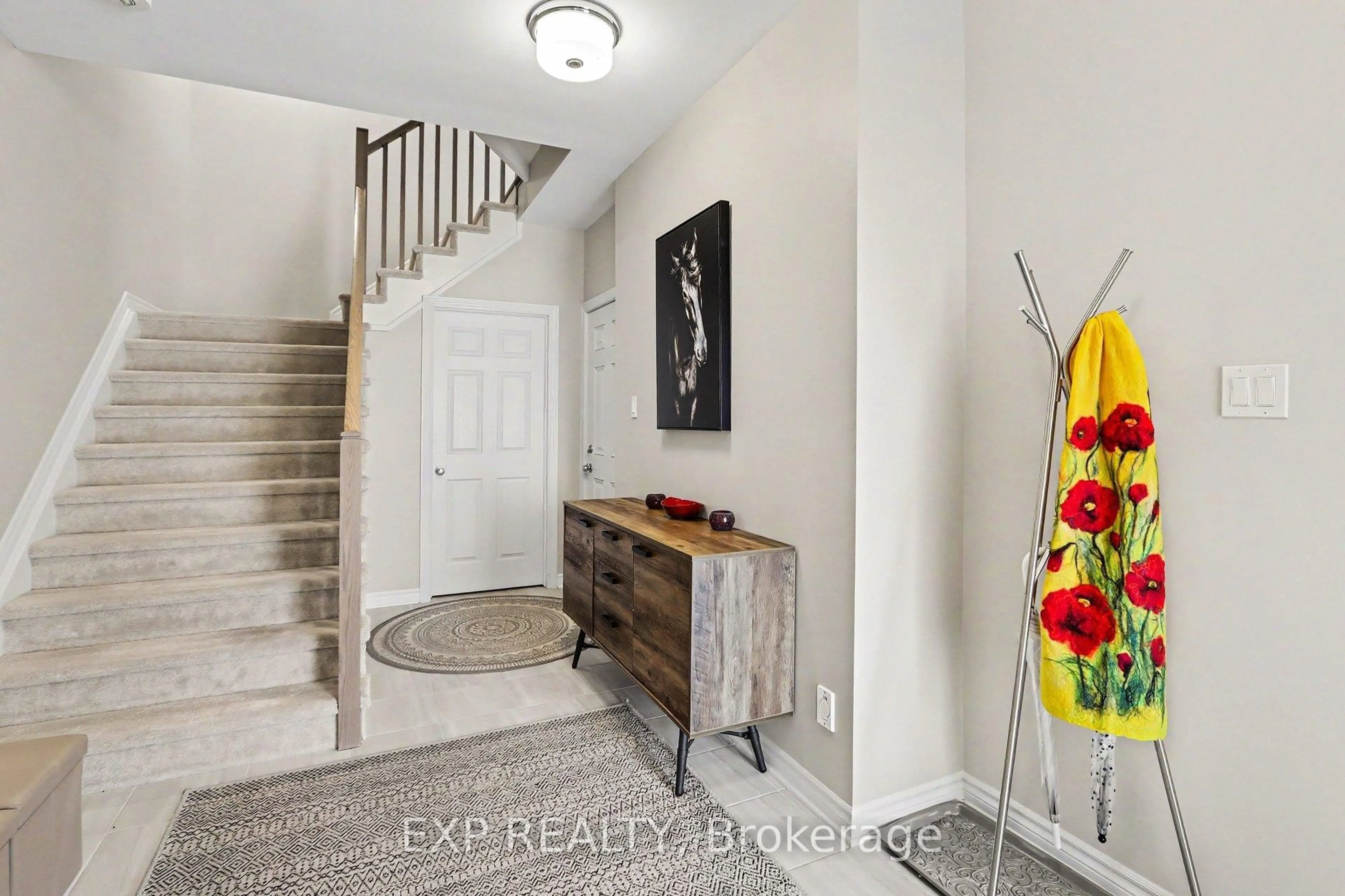 Indoor entryway for 276 Pastel Way, Ottawa Ontario K2J 6C1
