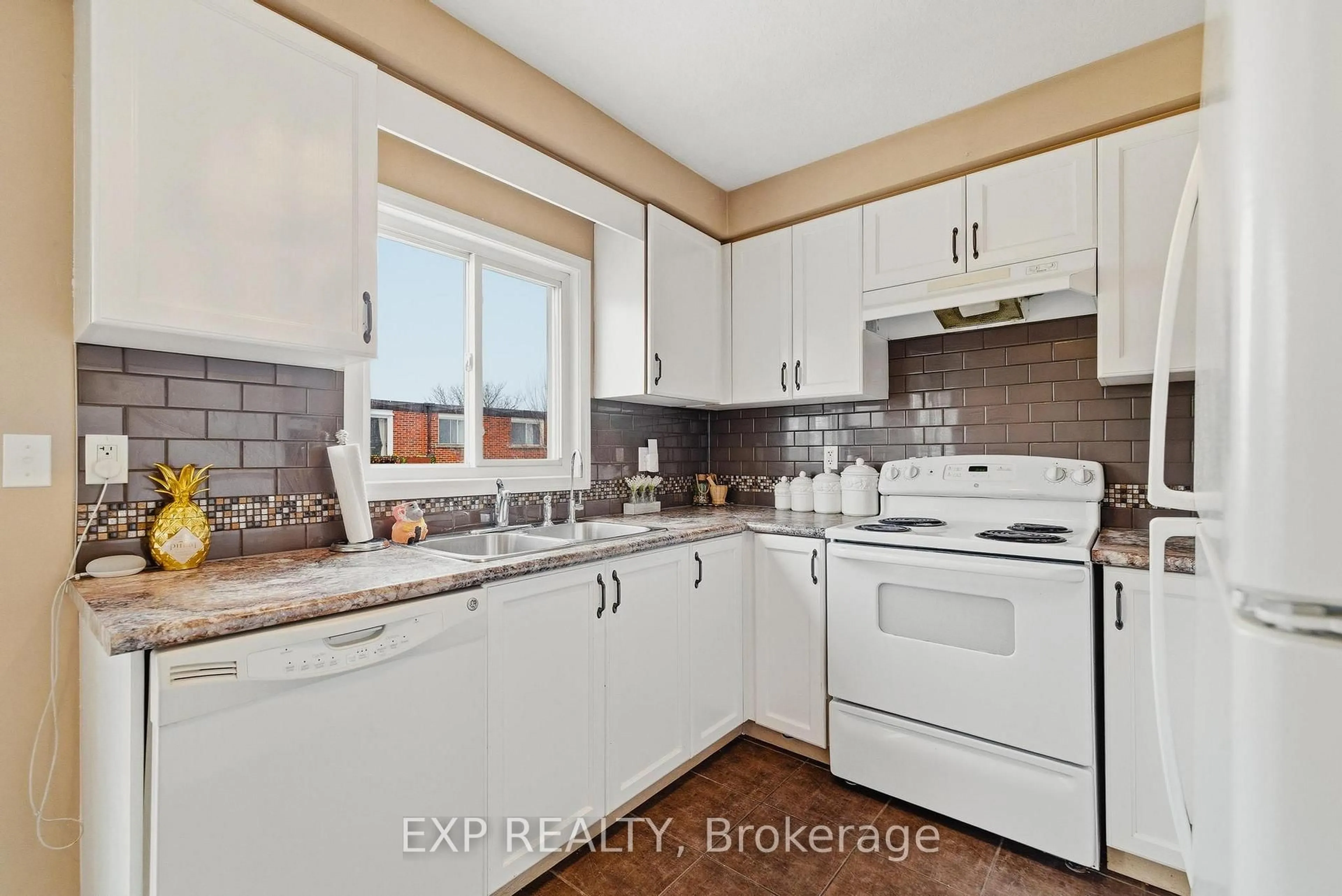 Standard kitchen, unknown for 750 Lawrence St #88, Cambridge Ontario N3H 0A9
