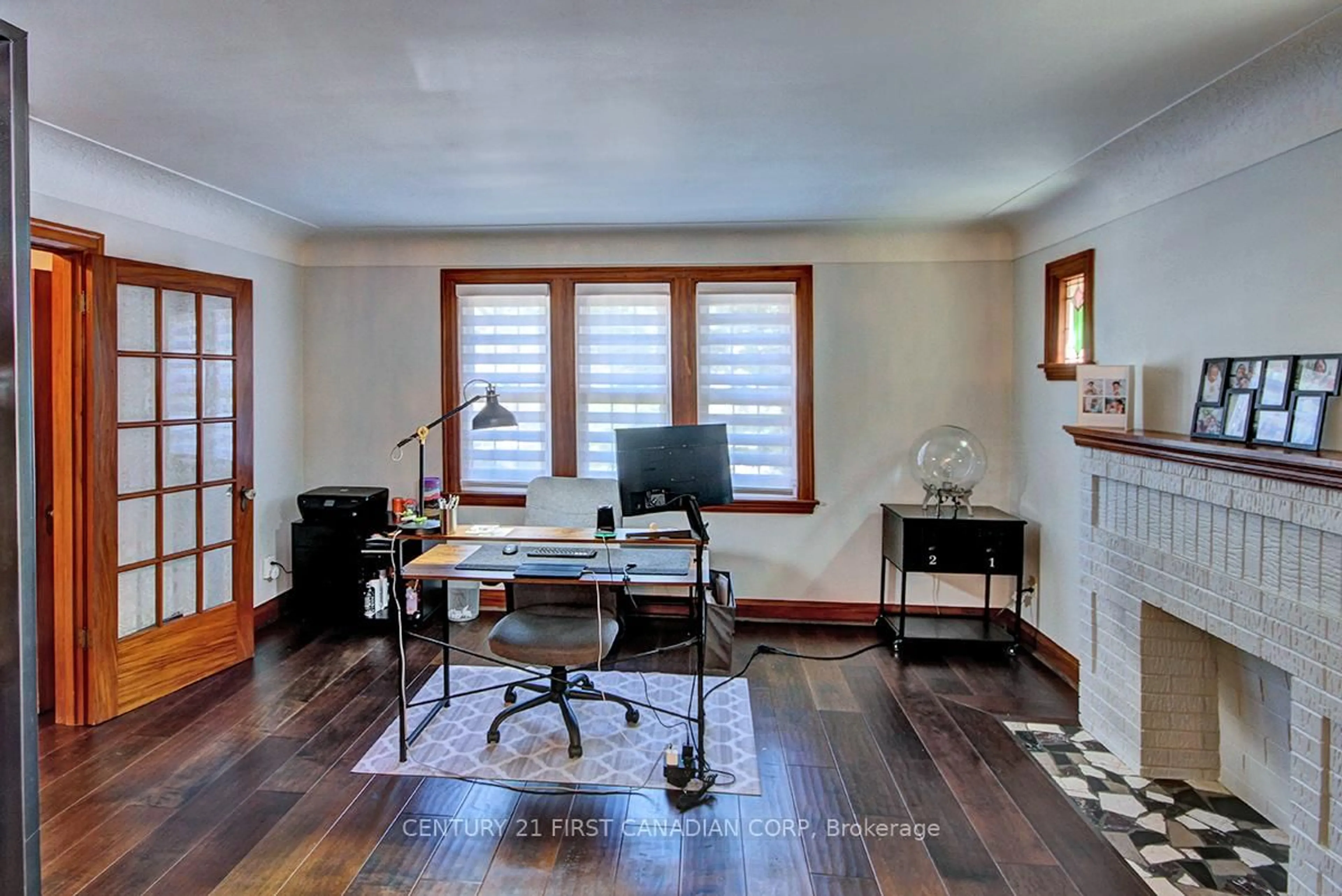 A pic of a room for 4 JERSEYVILLE Rd, Hamilton Ontario L9G 1K1